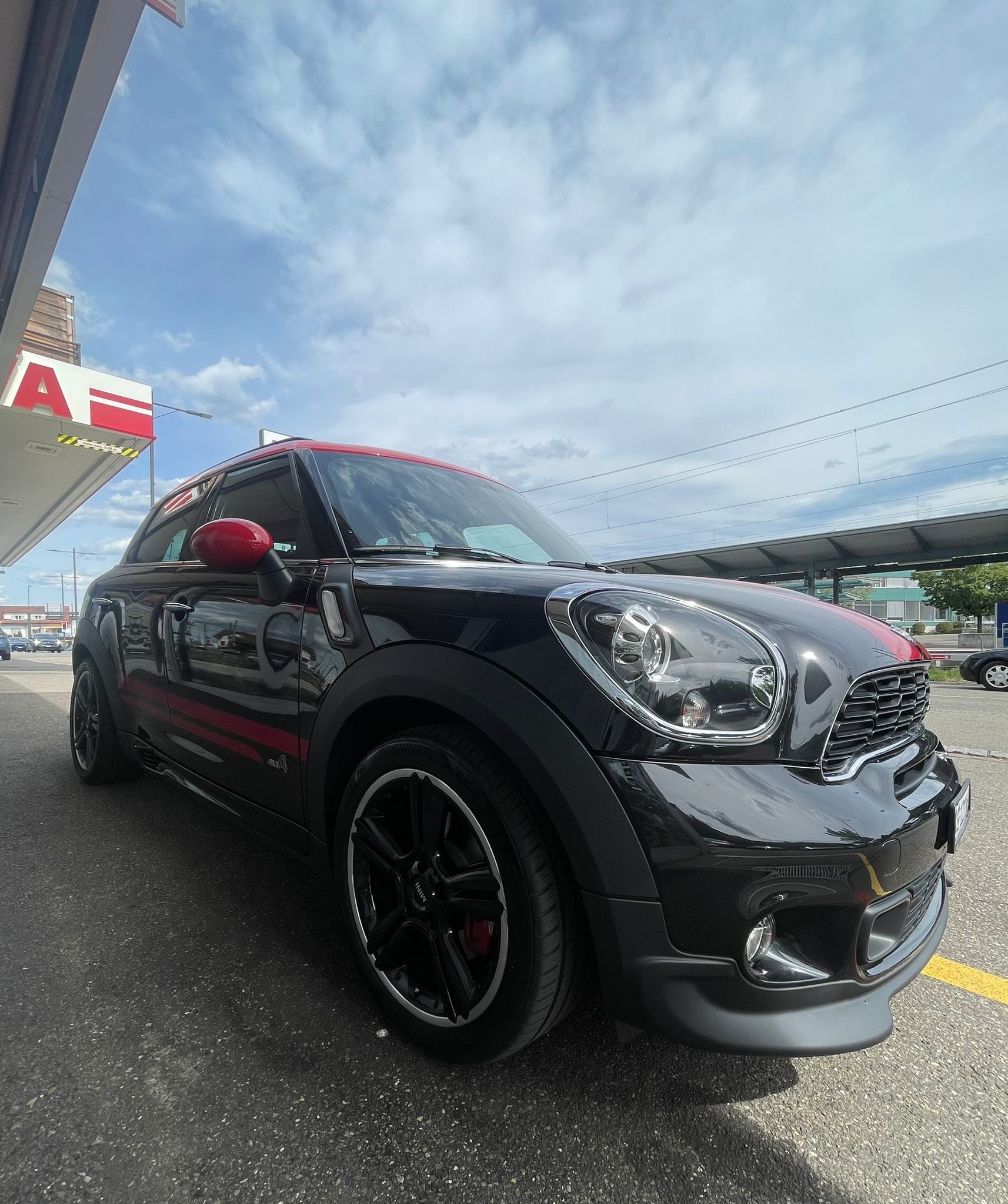 MINI Countryman John Cooper Works ALL4 – 218 PS | Steptronic | All Black | 5 Plätze-image-2