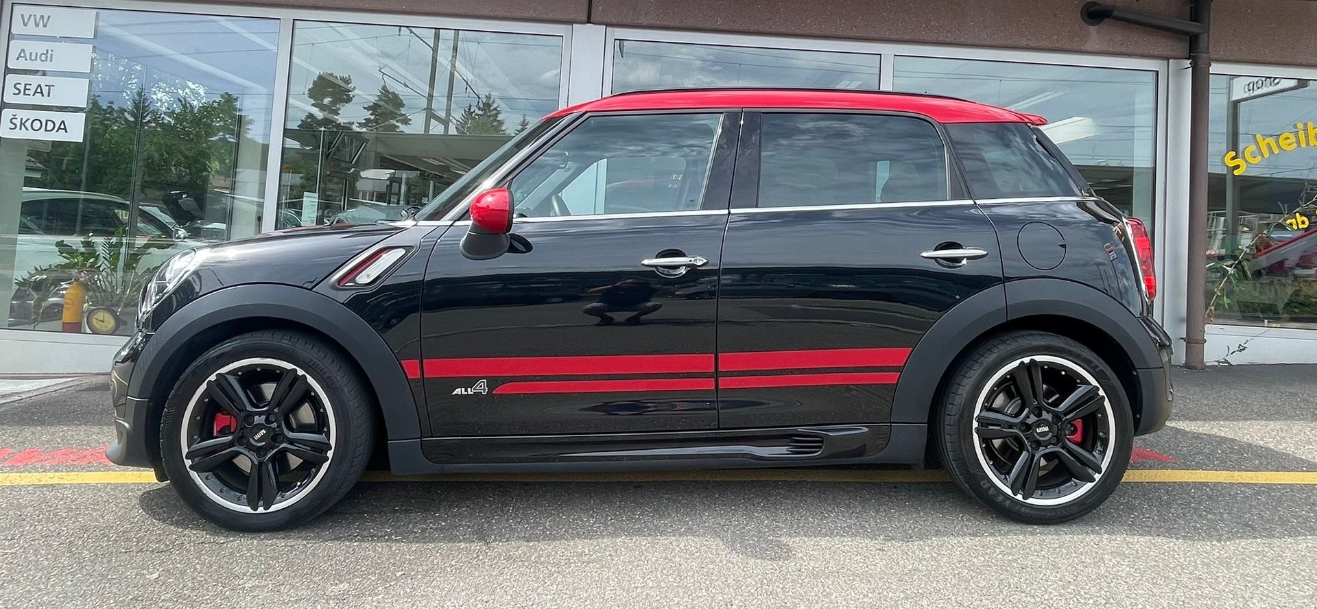 MINI Countryman John Cooper Works ALL4 – 218 PS | Steptronic | All Black | 5 Plätze