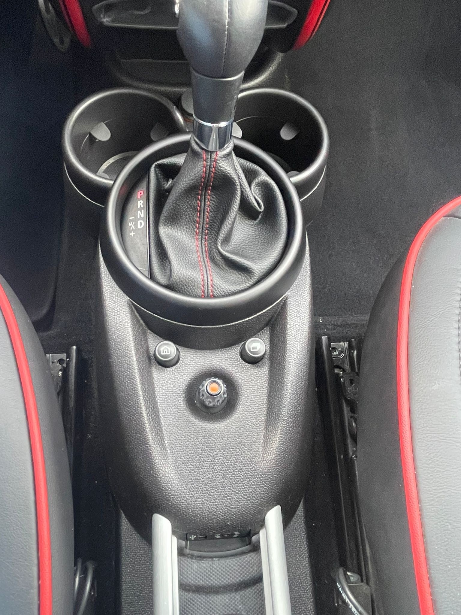 MINI Countryman John Cooper Works ALL4 – 218 PS | Steptronic | All Black | 5 Plätze-image-13