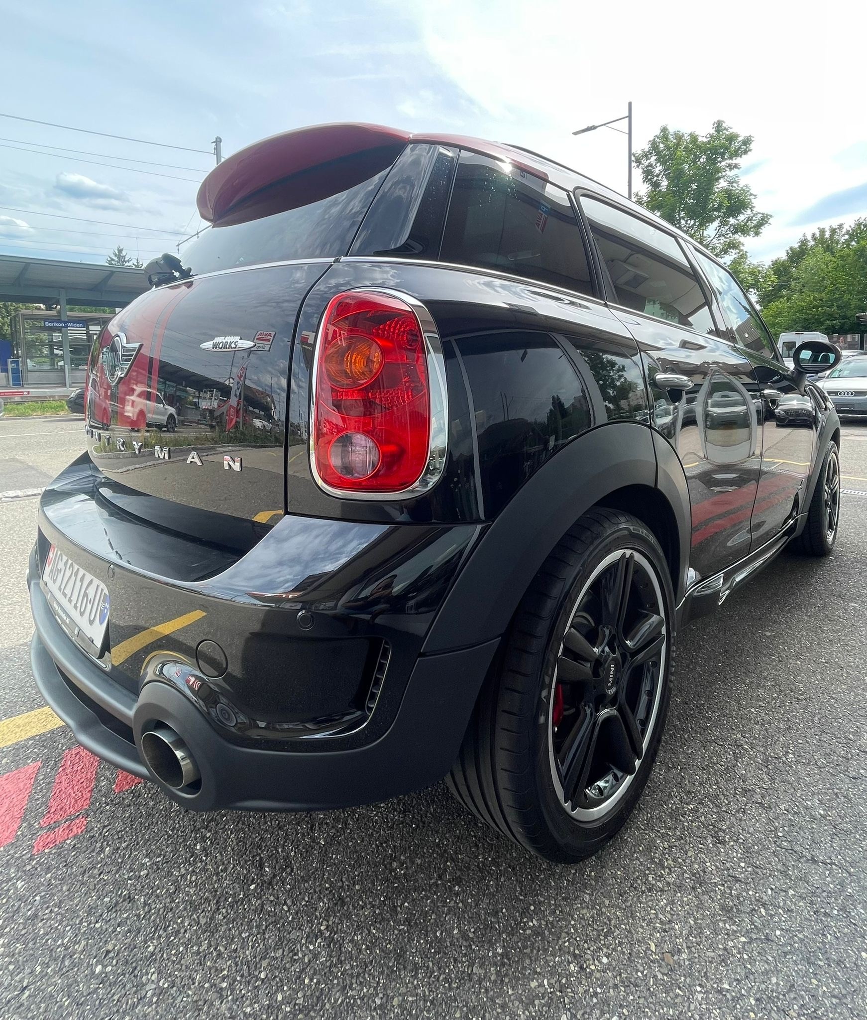 MINI Countryman John Cooper Works ALL4 – 218 PS | Steptronic | All Black | 5 Plätze-image-3