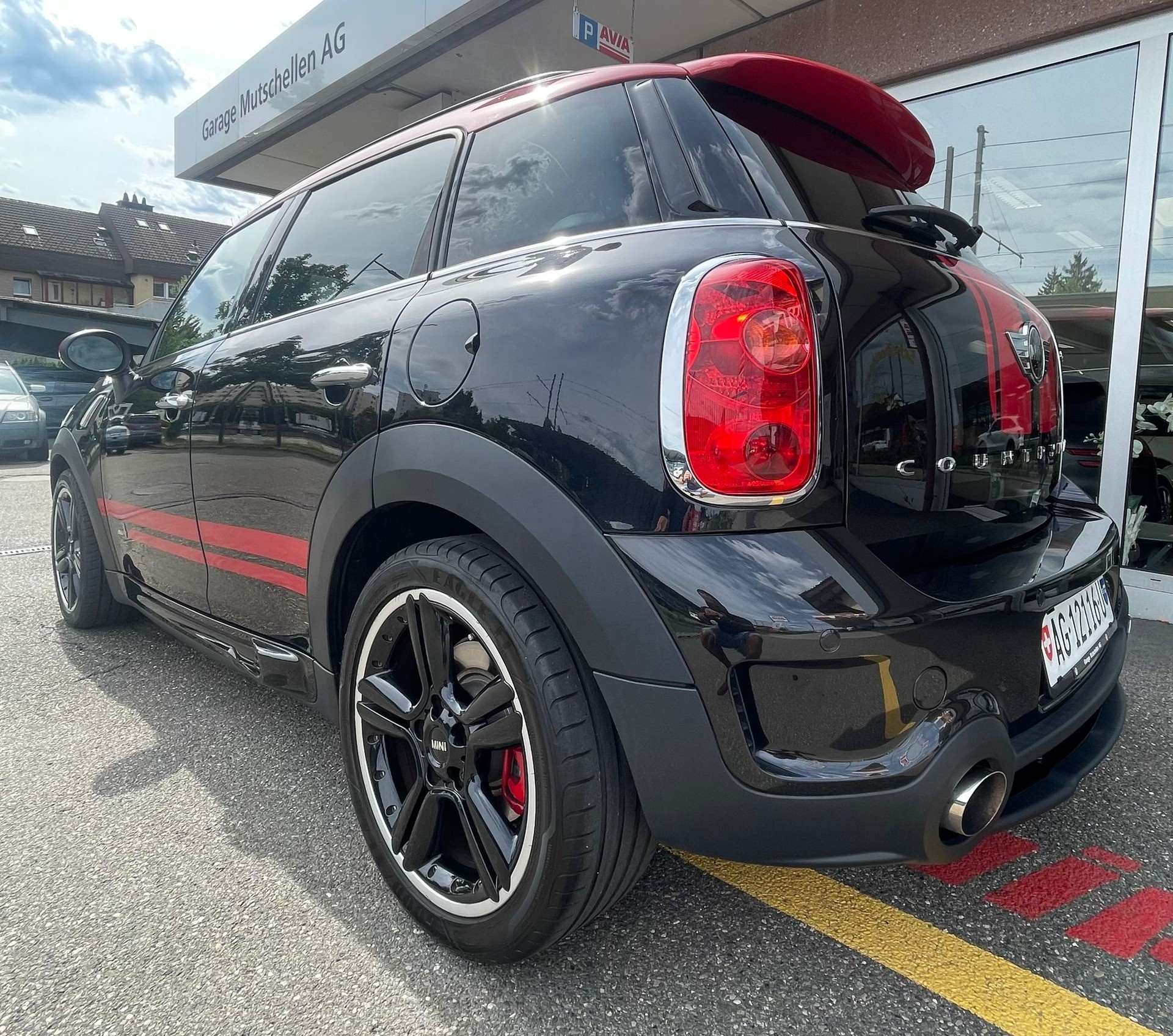 MINI Countryman John Cooper Works ALL4 – 218 PS | Steptronic | All Black | 5 Plätze-image-5