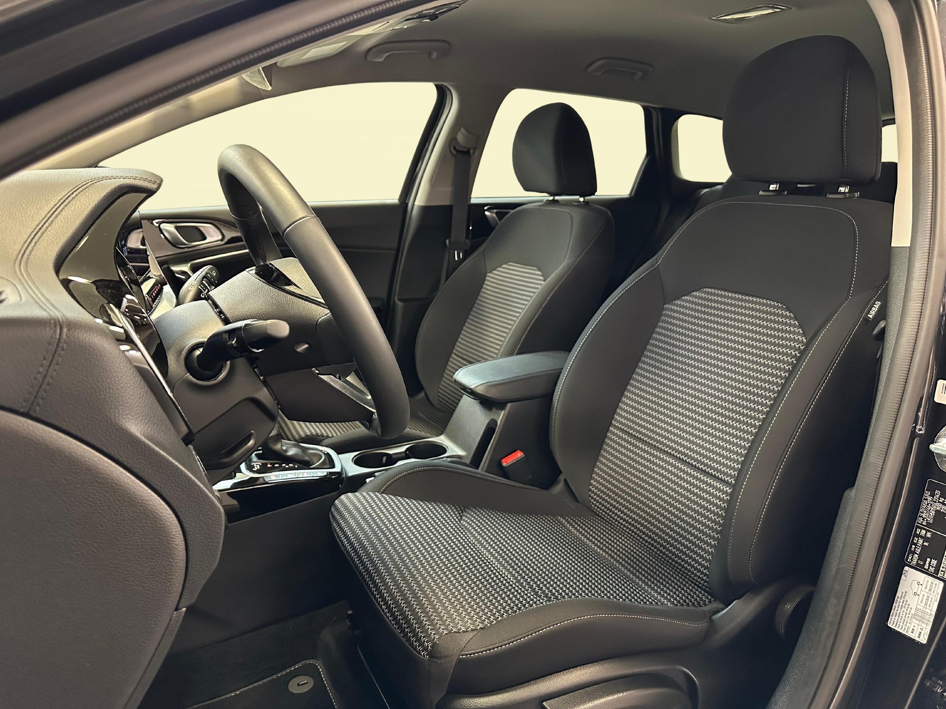 KIA Ceed SW 1.5 T-GDi MHEV Power-image-4