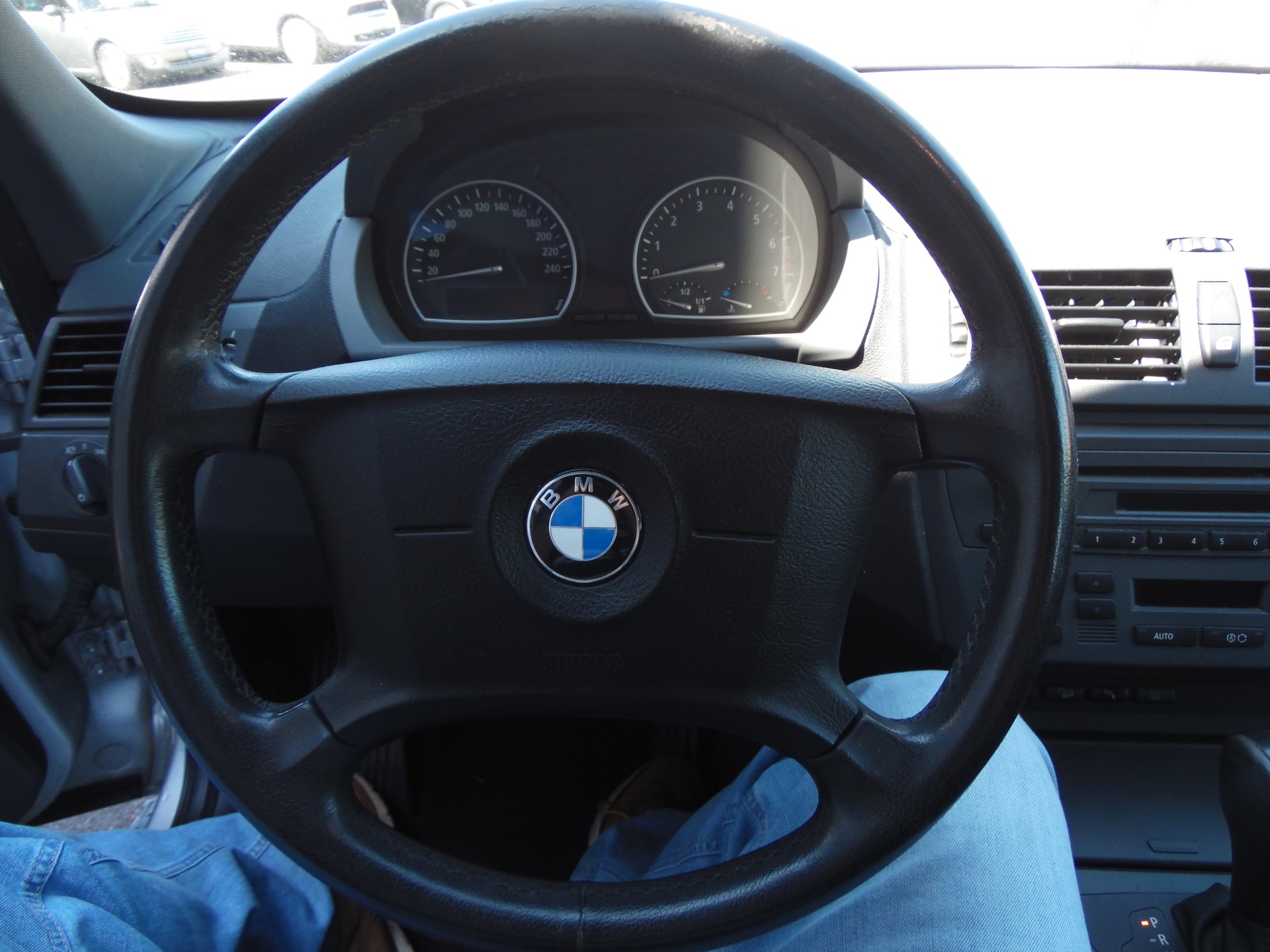 BMW X3 3.0i-image-7
