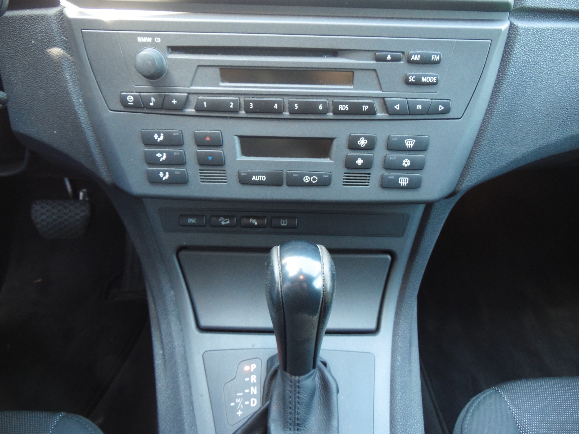 BMW X3 3.0i-image-9