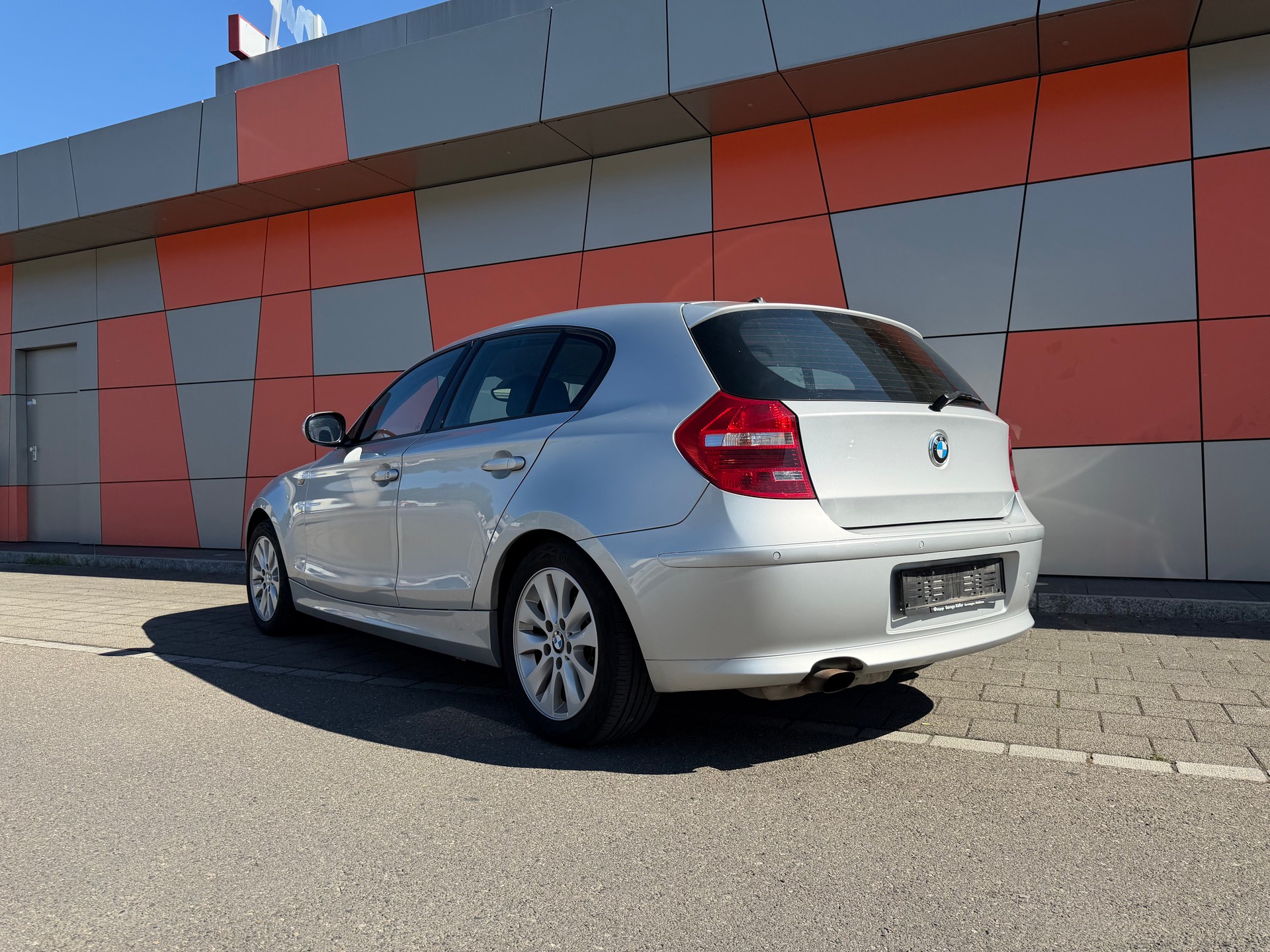 BMW 116i | 8-fach | Klima | Sitzheizung | PDC | Tempomat-image-3
