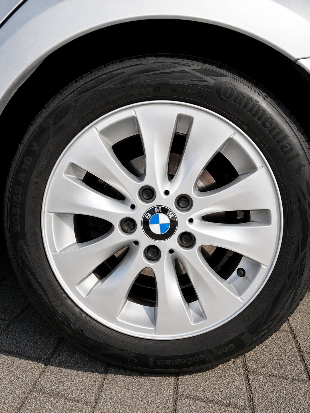 BMW 116i | Frisch Service | MFK | 8-fach | Klima | Sitzheizung | PDC | Tempomat-image-9
