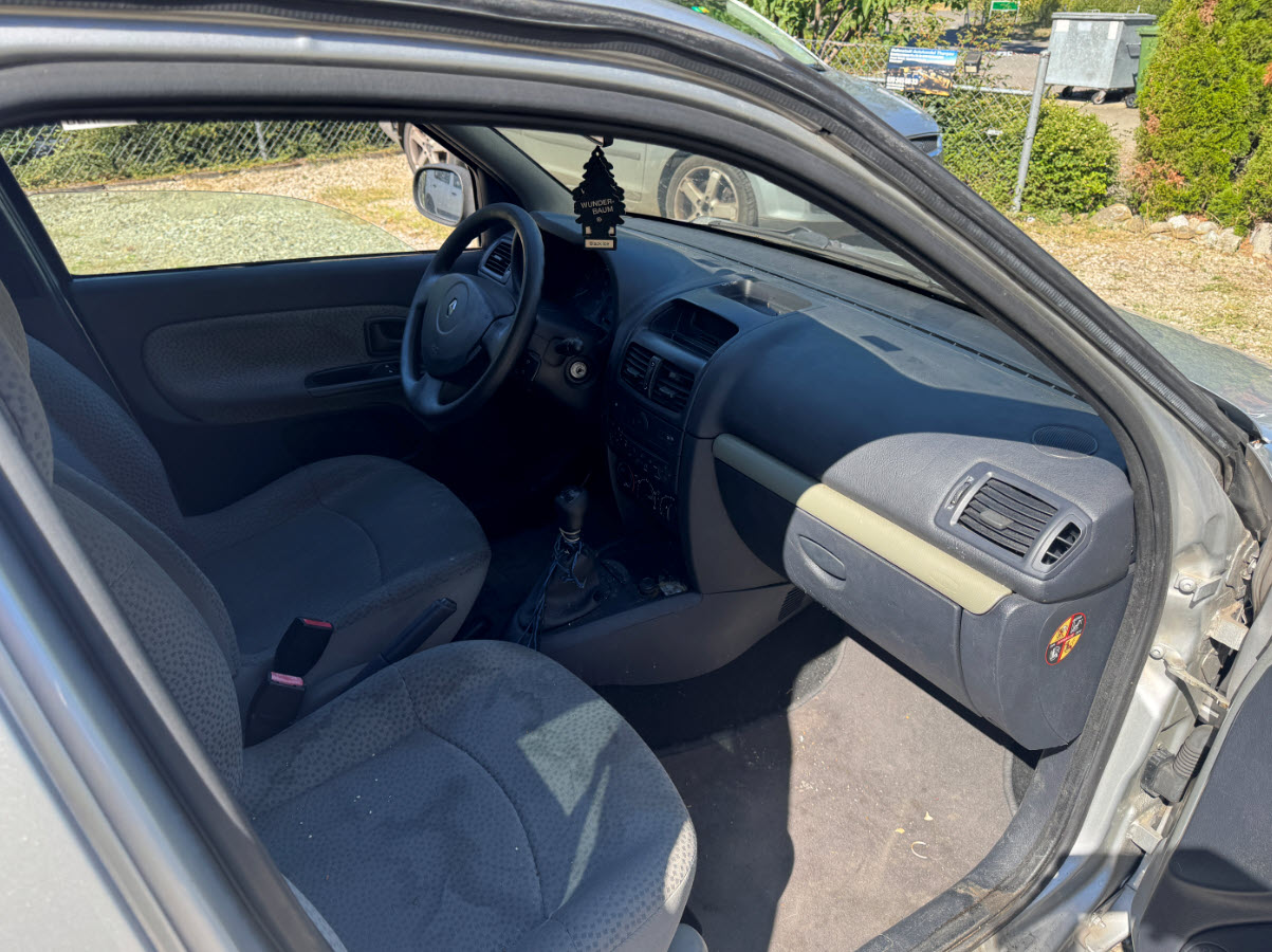 RENAULT Clio 1.2 Air-image-4