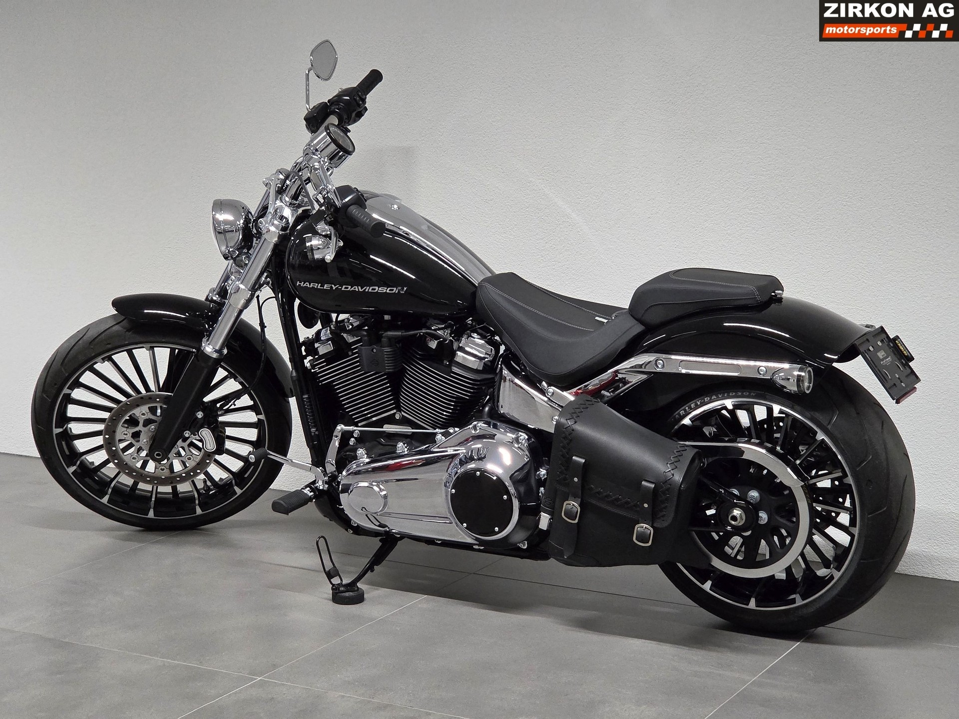 HARLEY-DAVIDSON FXBR Breakout 117ci-image-12