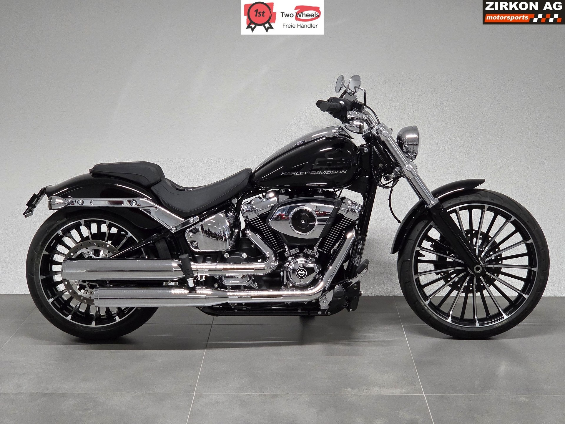 HARLEY-DAVIDSON FXBR Breakout 117ci