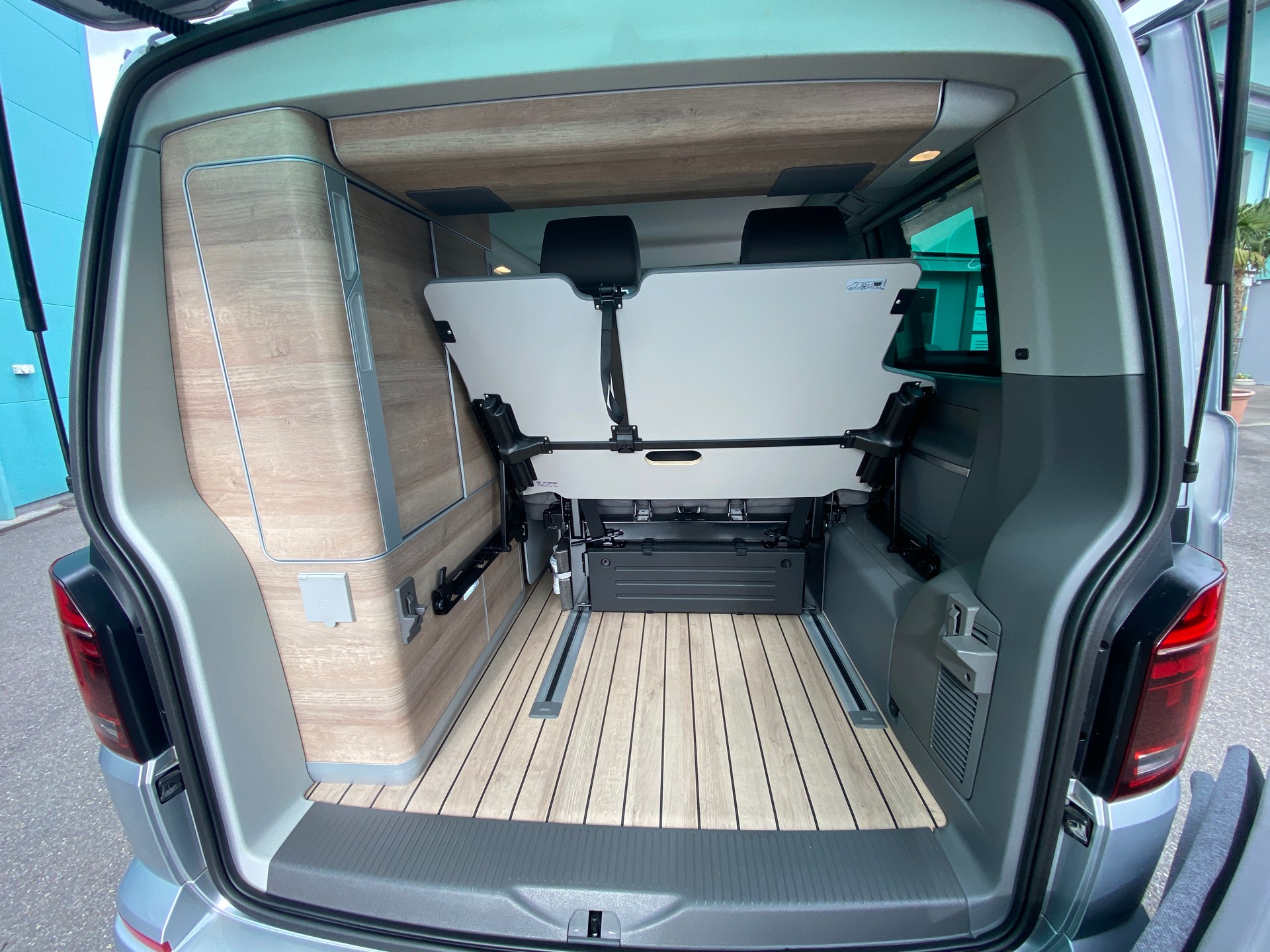 VW T6.1 California 2.0 TDI Ocean Last Edition DSG-image-4