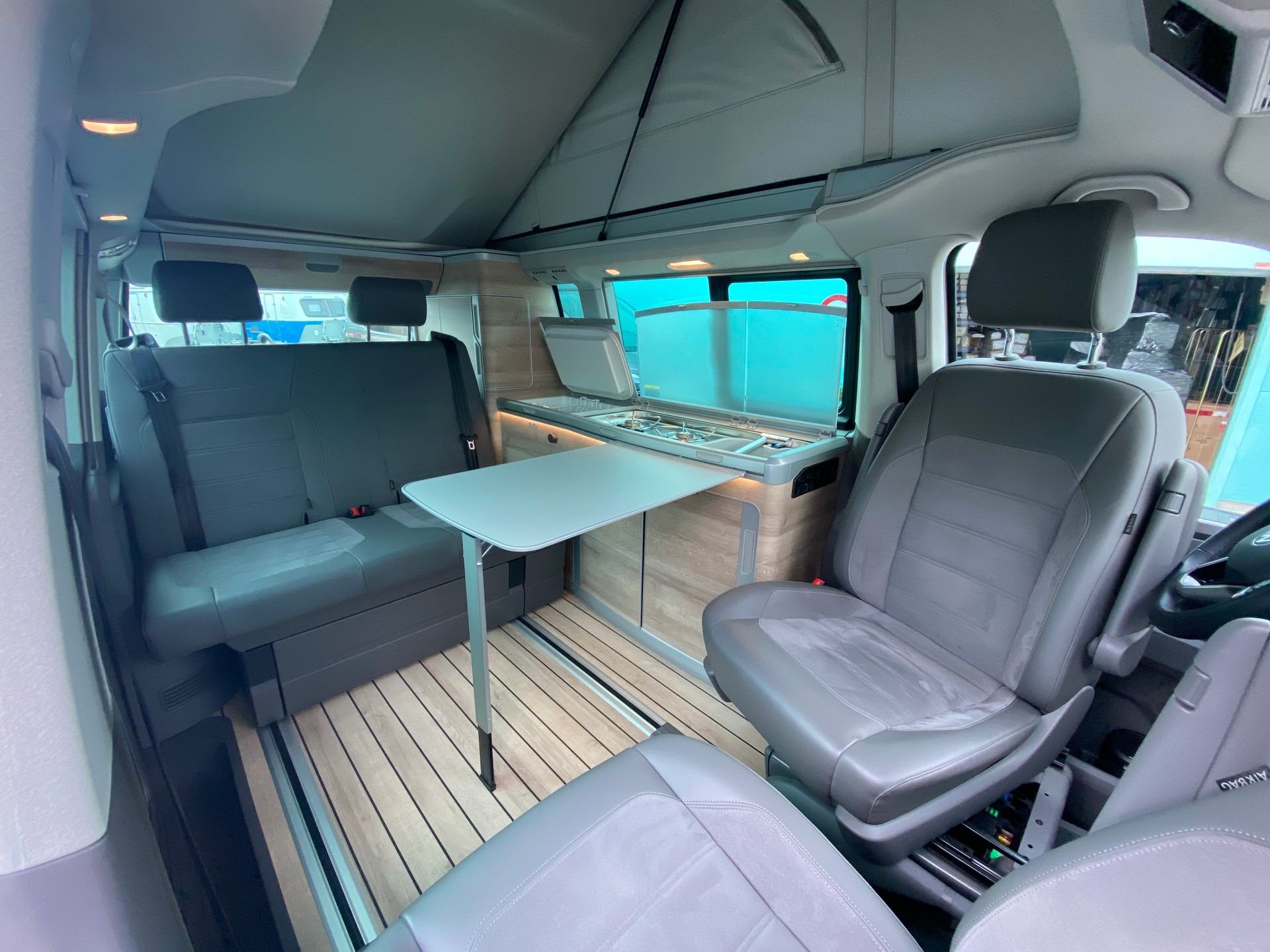 VW T6.1 California 2.0 TDI Ocean Last Edition DSG-image-5