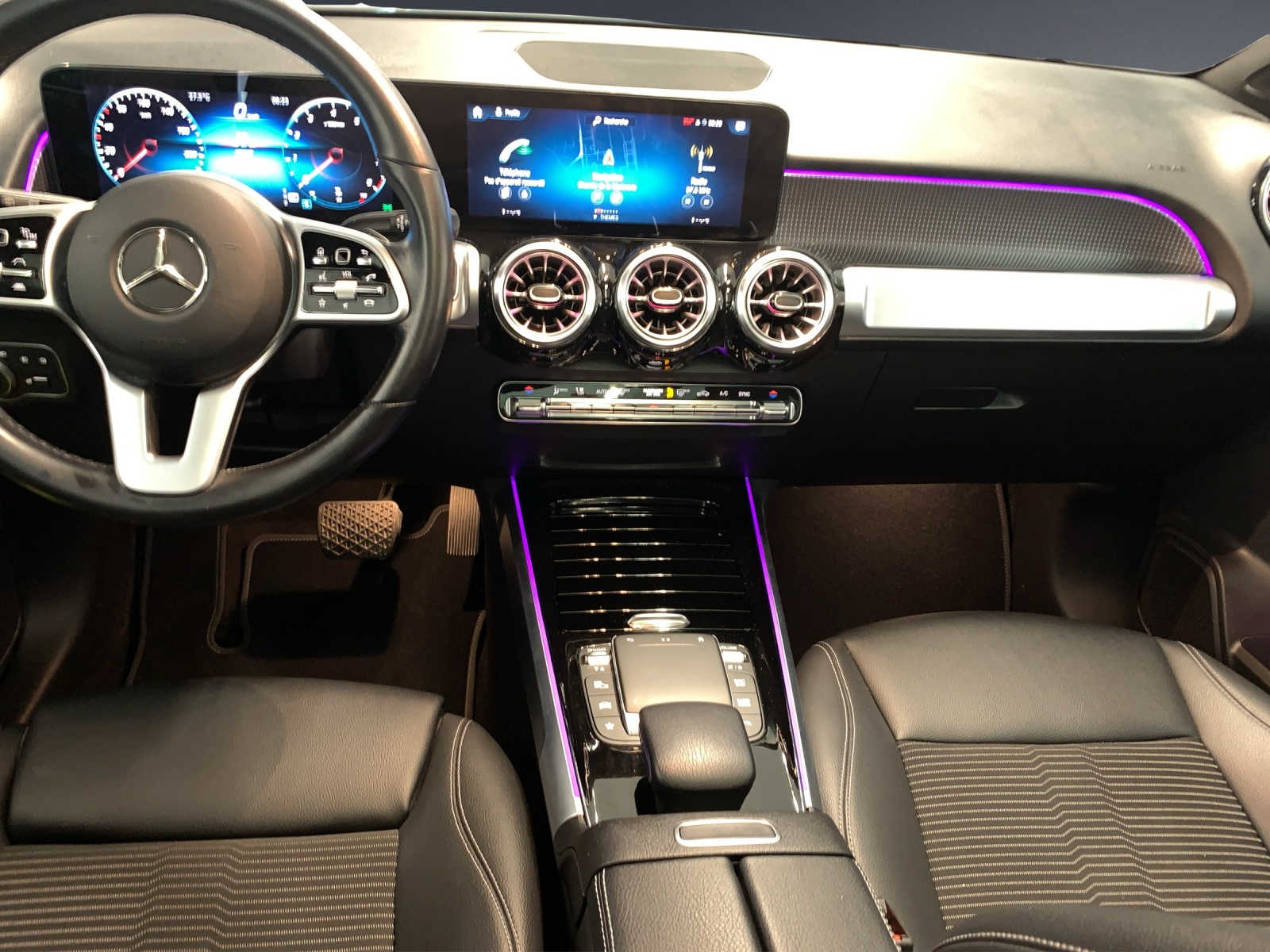 MERCEDES-BENZ GLB 200 Progressive 4M-image-7