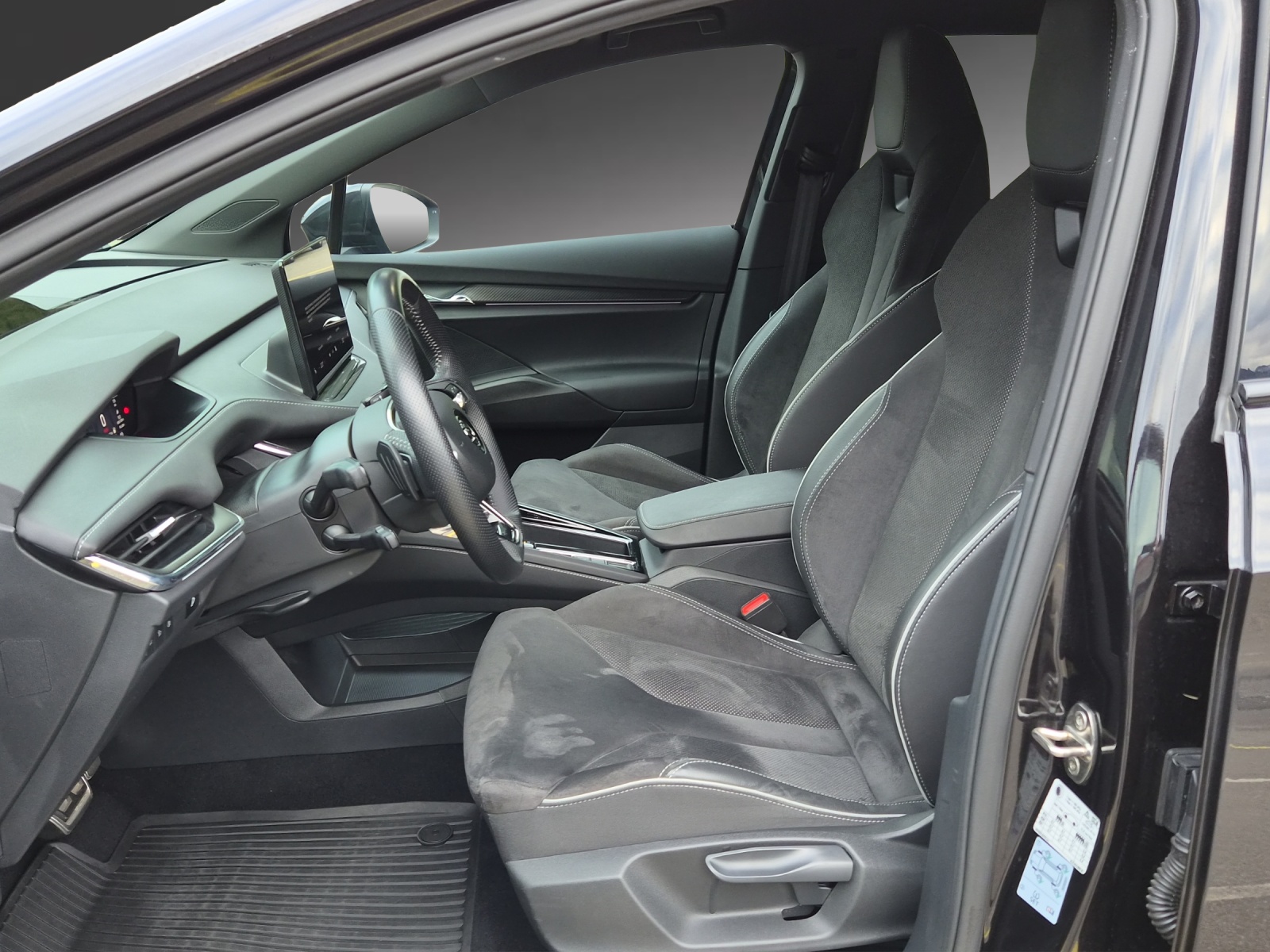 SKODA Enyaq iV 80x SportLine-image-5