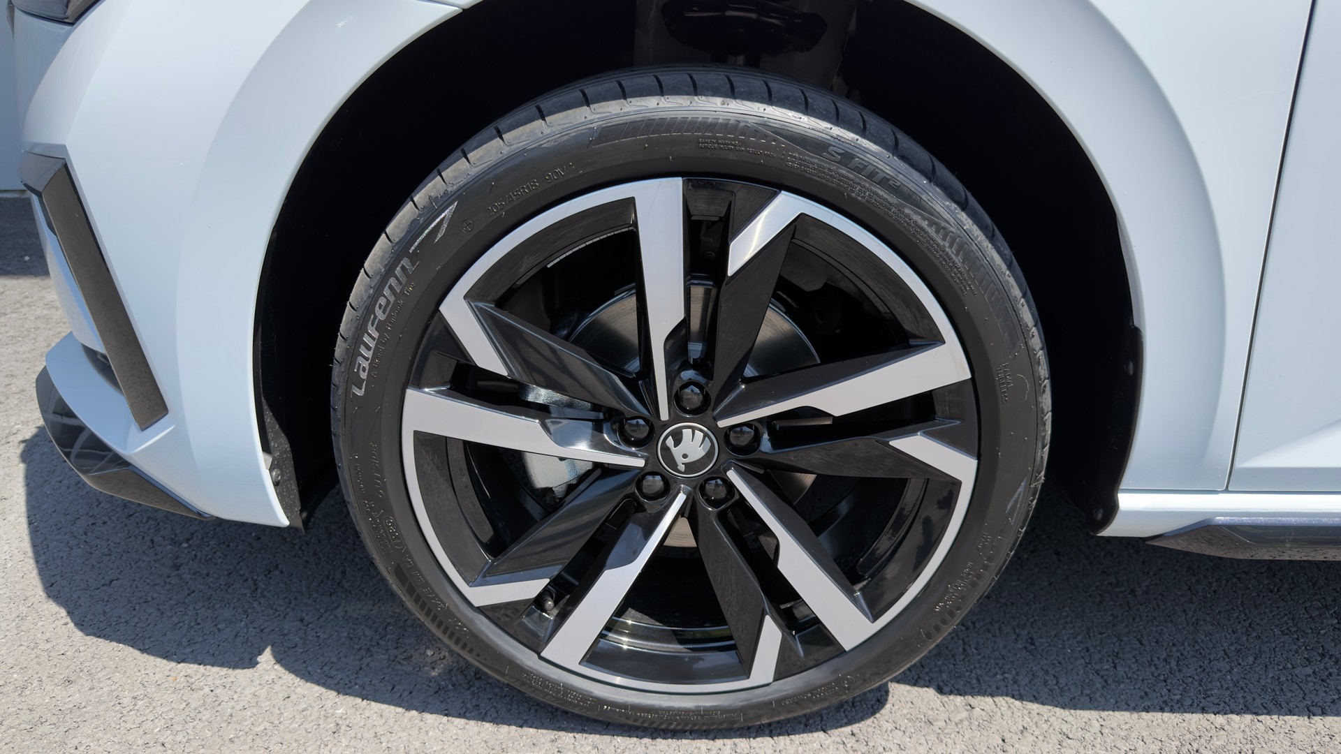 SKODA Scala MC 1.5 TSI 150PS 7DSG 1500ccm 150PS/110kW 4 Zylinder TSI ACT EVO Benzin-image-3