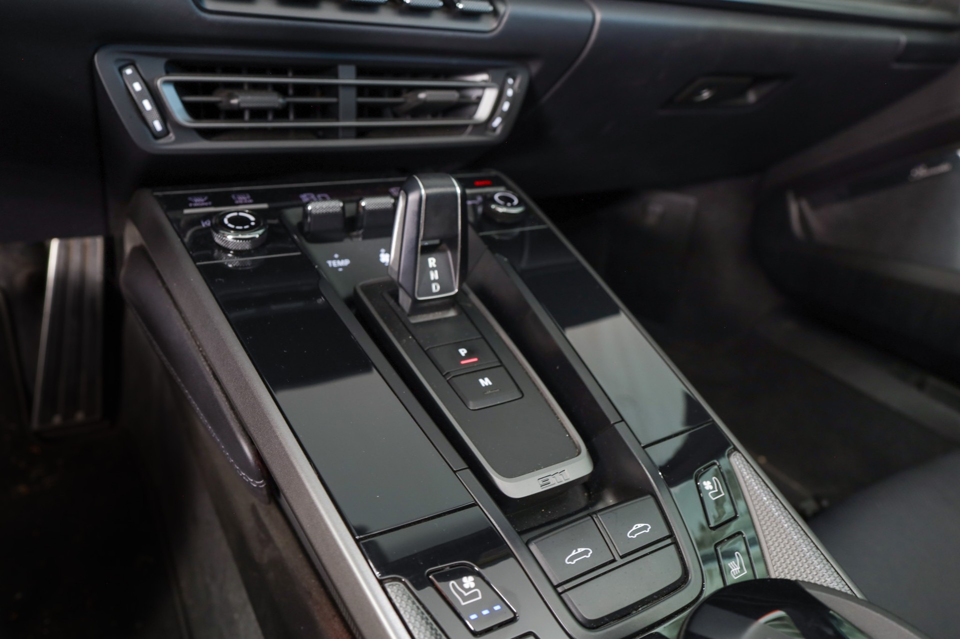 PORSCHE 911 Targa 4S PDK-image-12