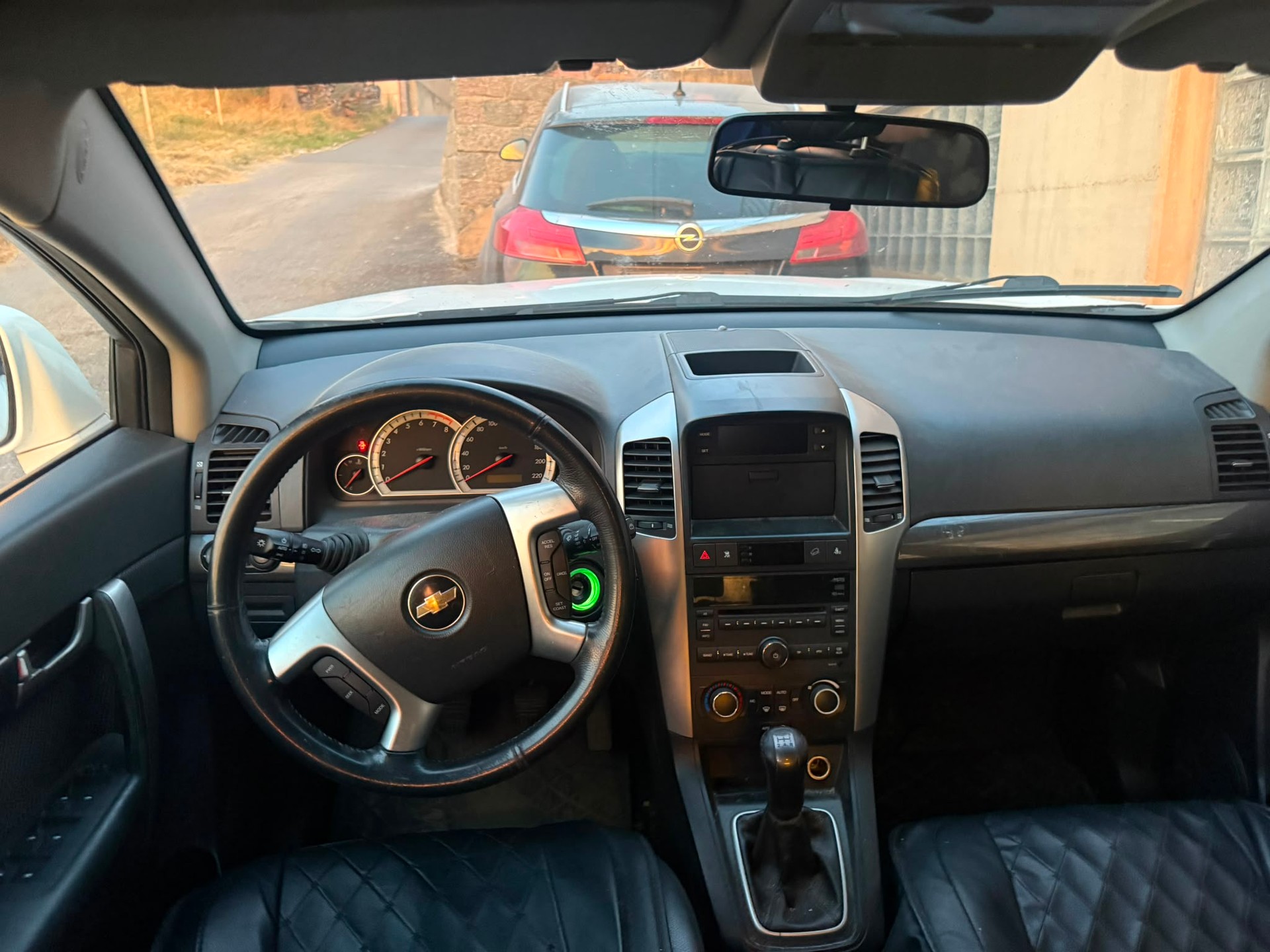 CHEVROLET Captiva 2.4 MPV 2WD-image-5