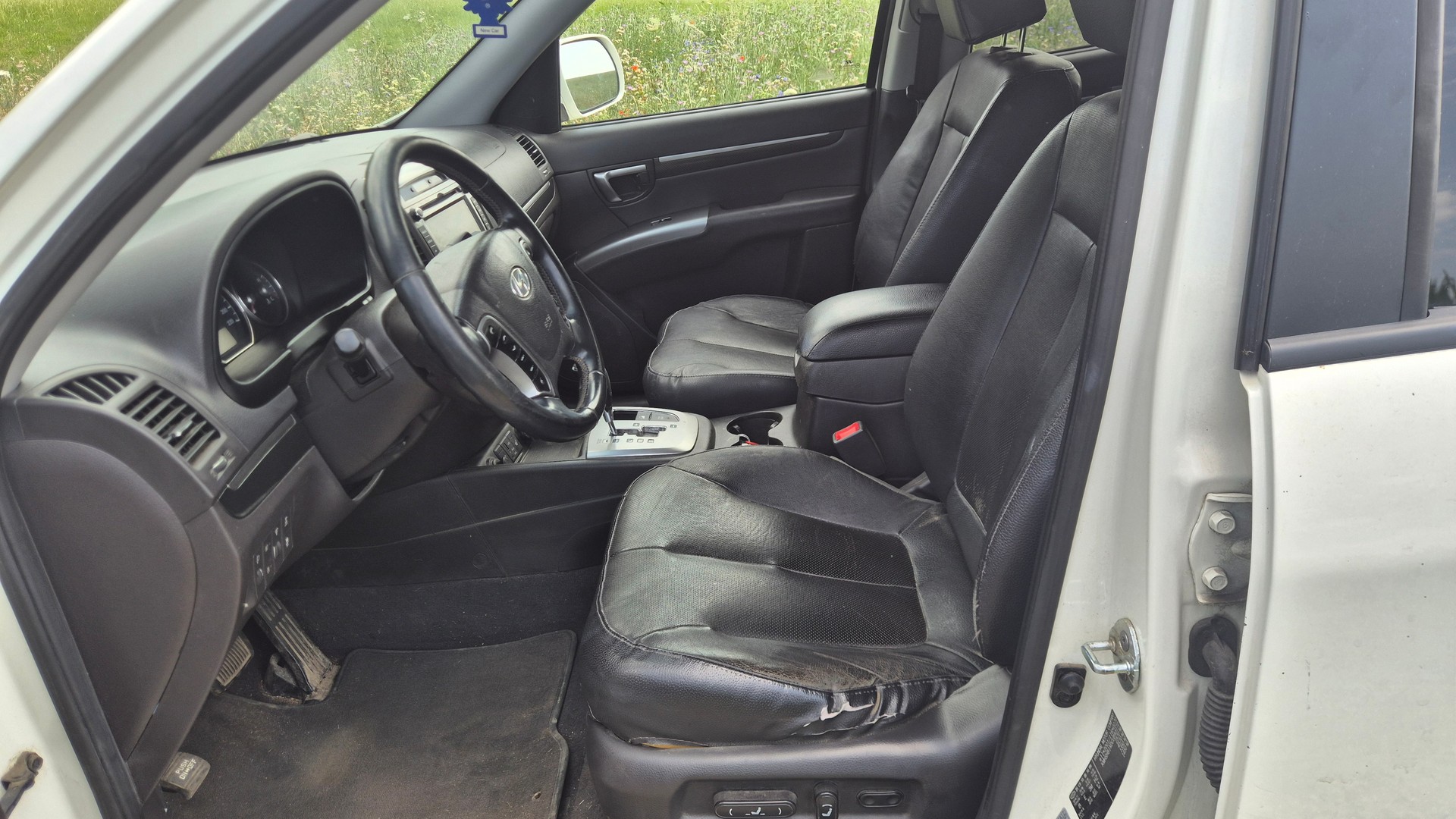 HYUNDAI Santa Fe 2.2 CRDI Premium 4WD Automatic-image-4