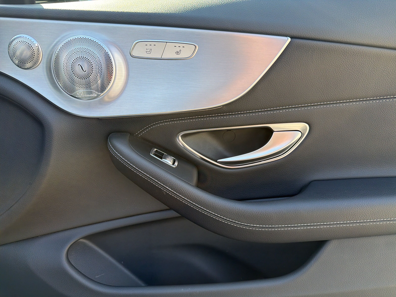 MERCEDES-BENZ C 200 AMG Line 4Matic-image-16