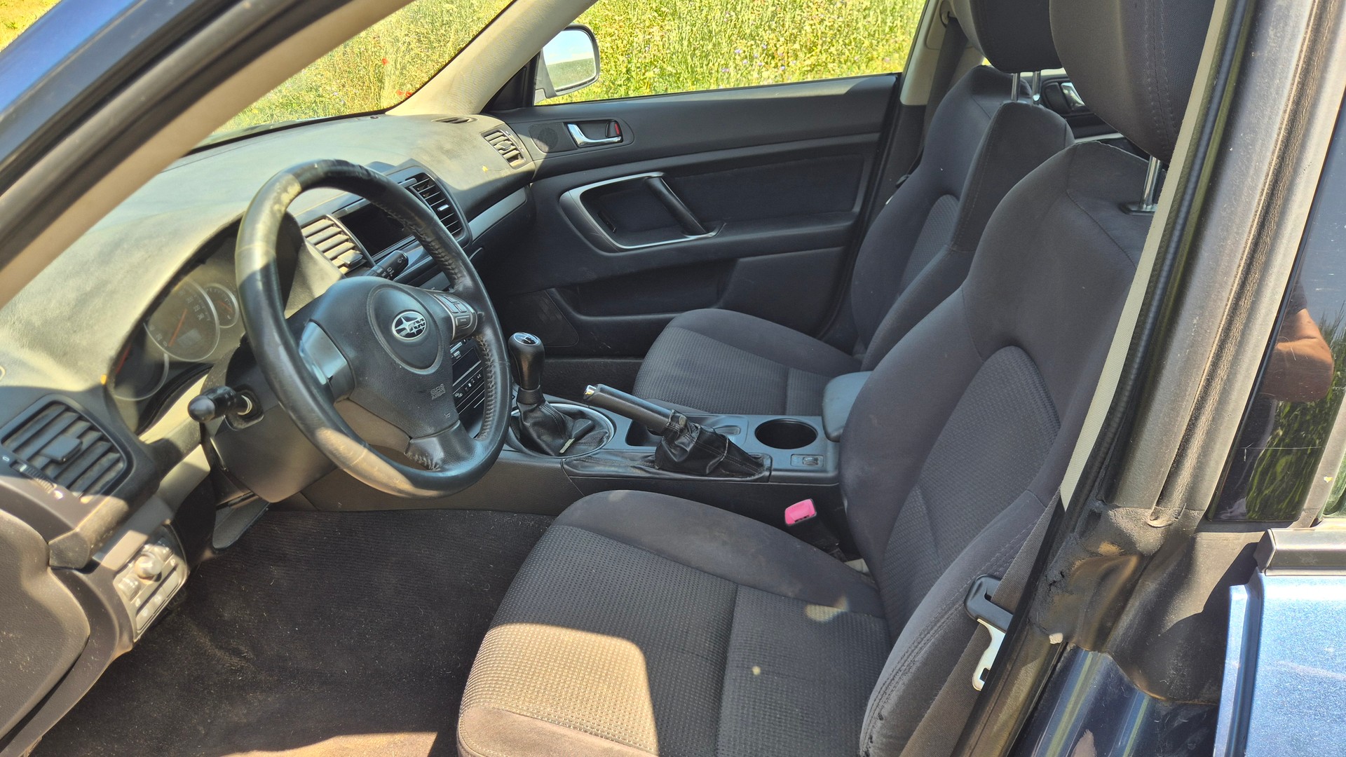 SUBARU Legacy 2.0R AWD Swiss-image-4