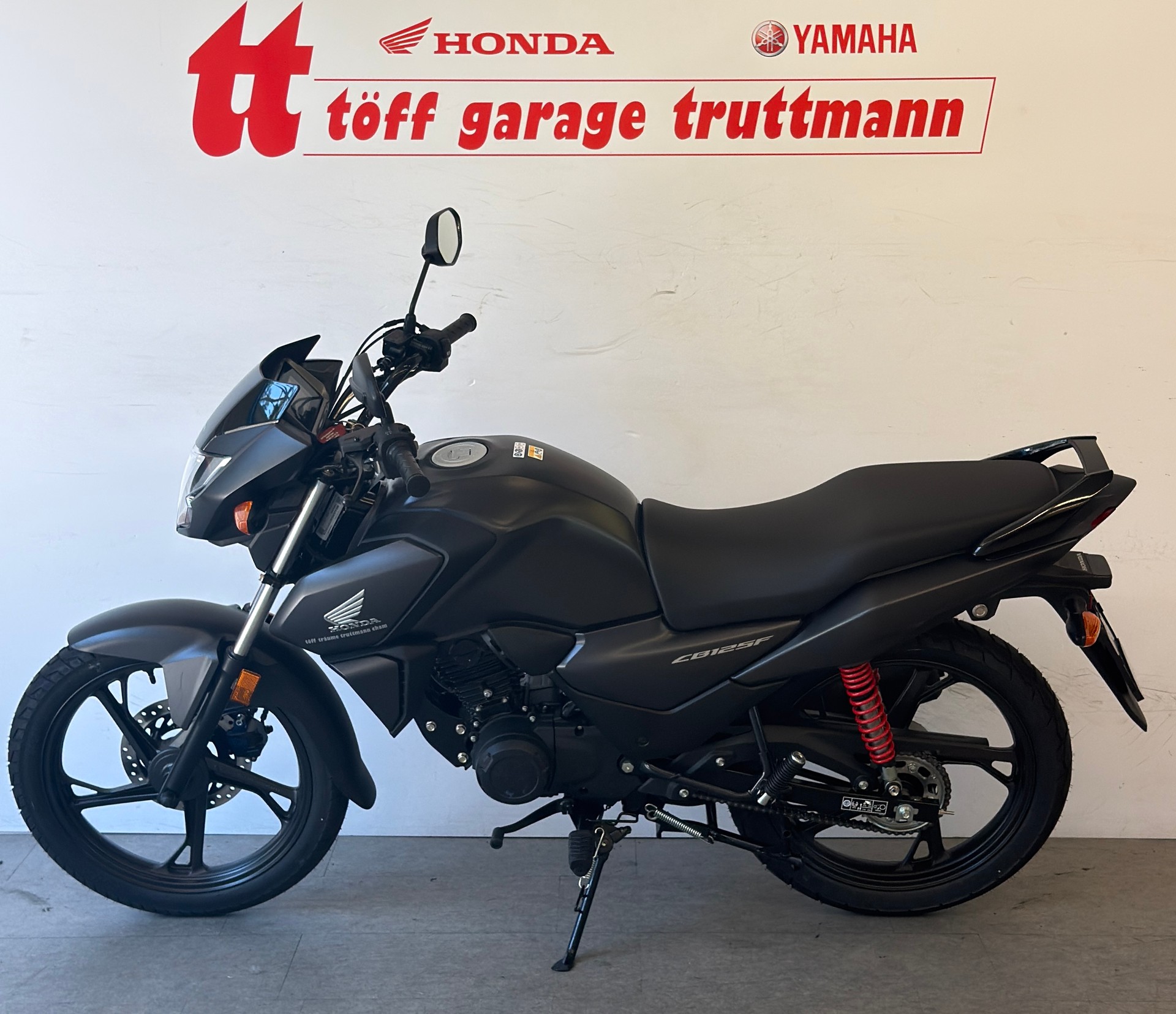 HONDA CBF 125 M-showroom-element-1