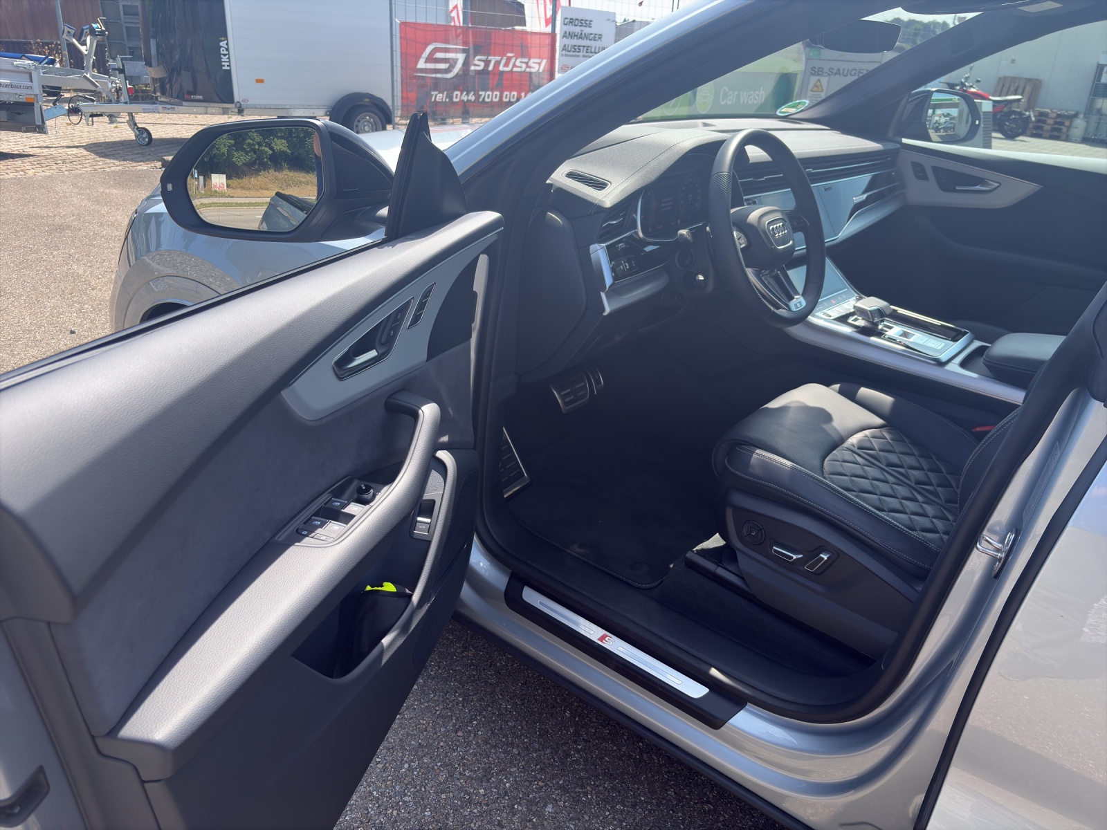 AUDI Q8 SUV 3.0 50 TDI quattro T-Tronic-image-4