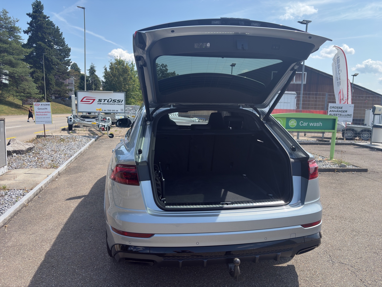 AUDI Q8 SUV 3.0 50 TDI quattro T-Tronic-image-17