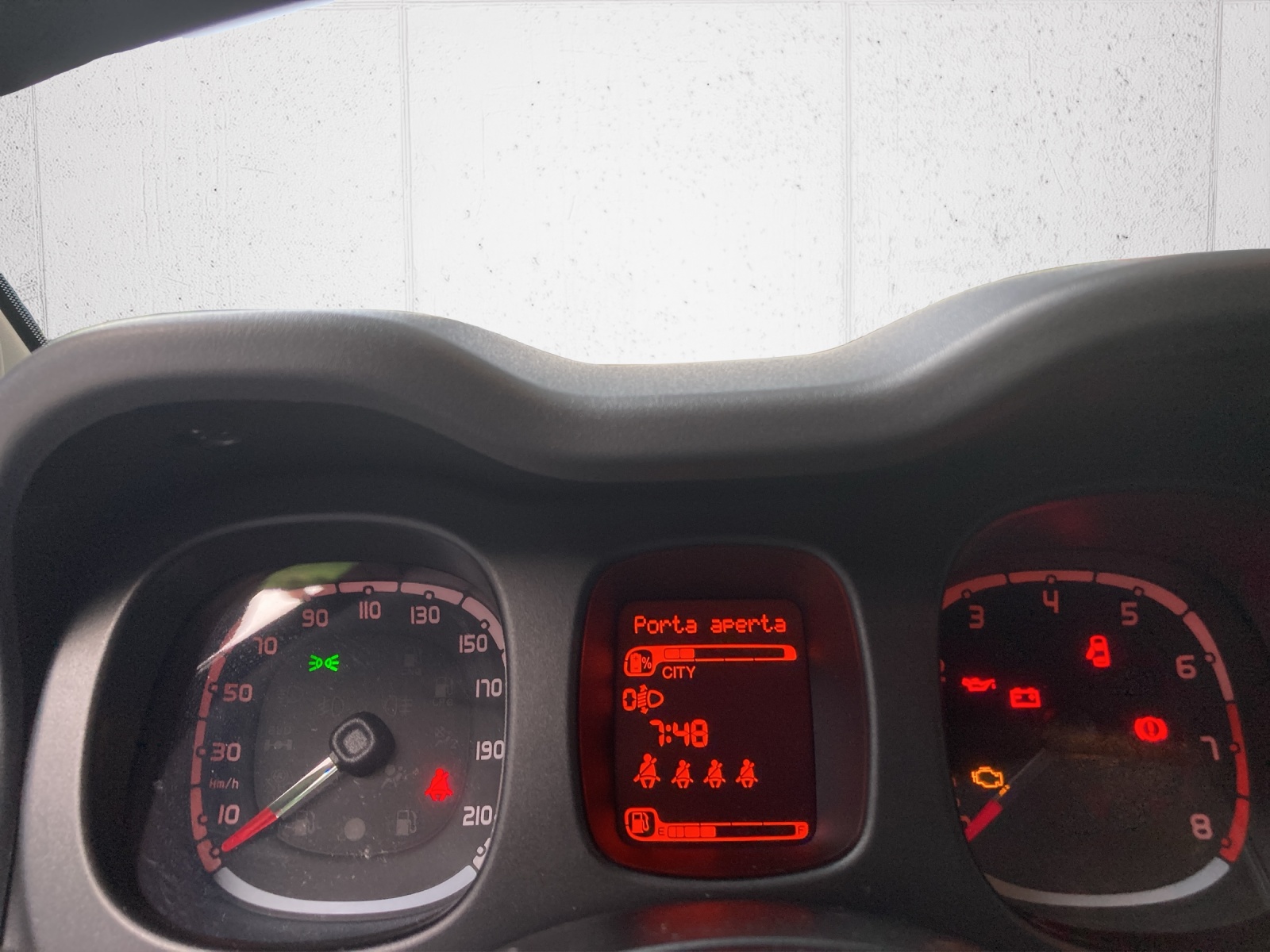FIAT Panda 1.0 MHEV City Cross-image-11
