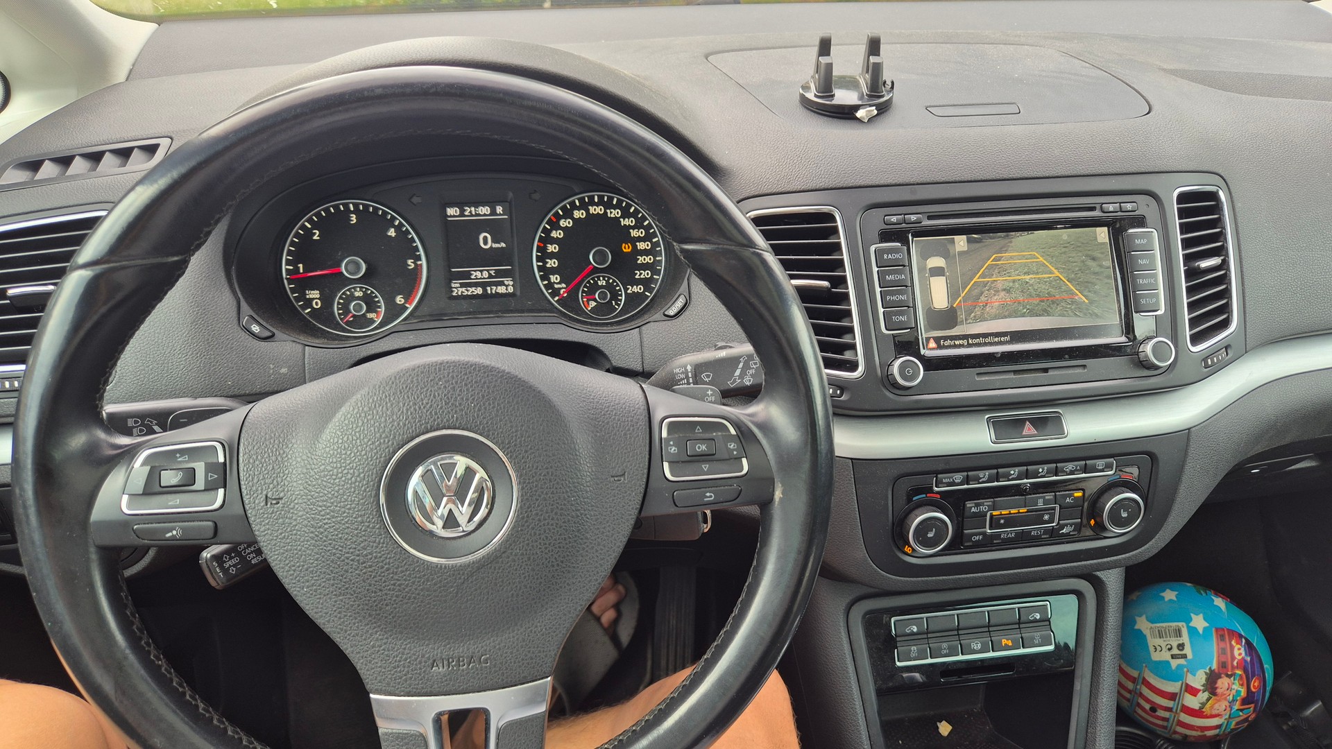 VW Sharan 2.0 TDI BlueMotion Technology Trendline DSG-image-11
