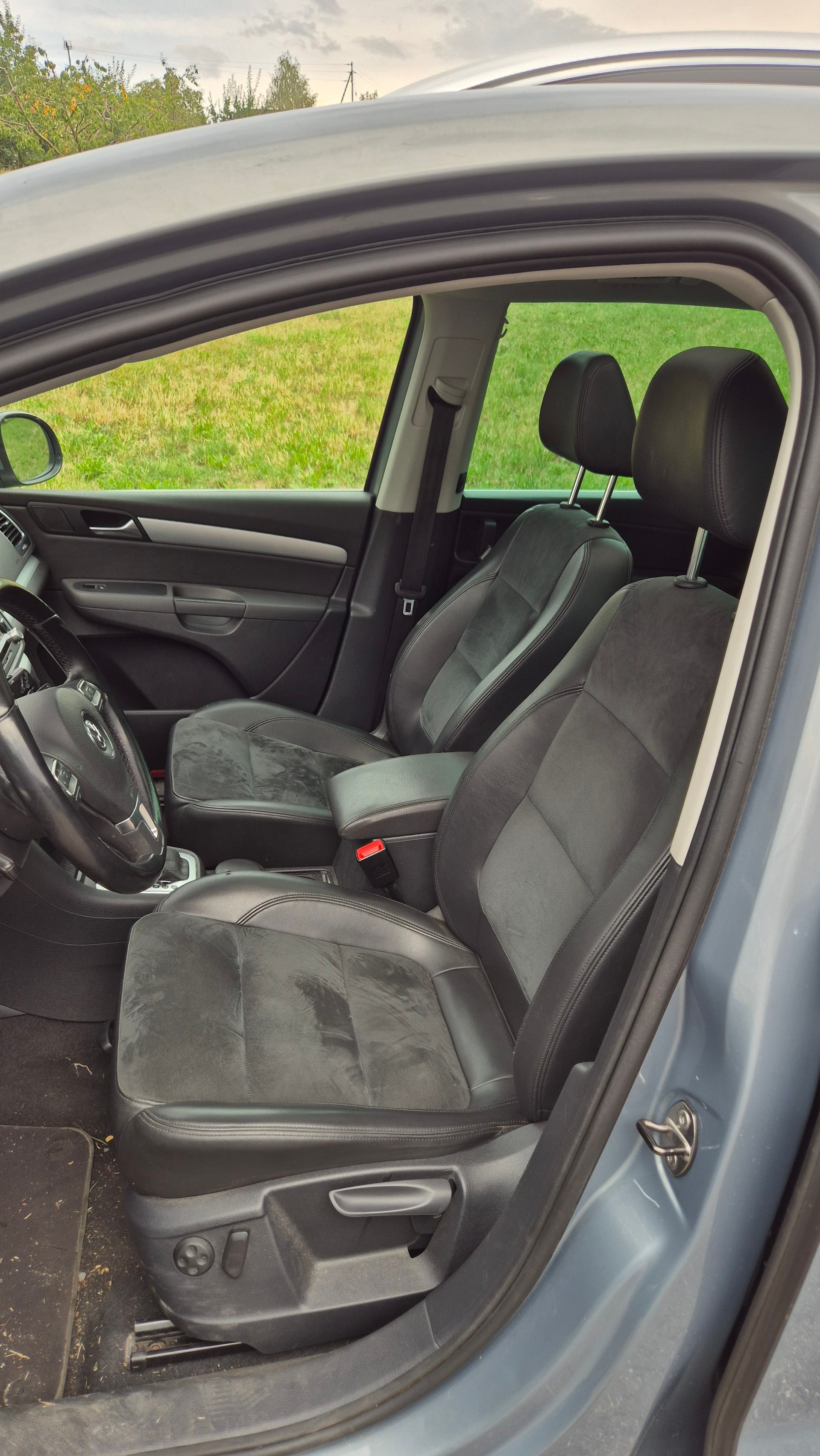 VW Sharan 2.0 TDI BlueMotion Technology Trendline DSG-image-6