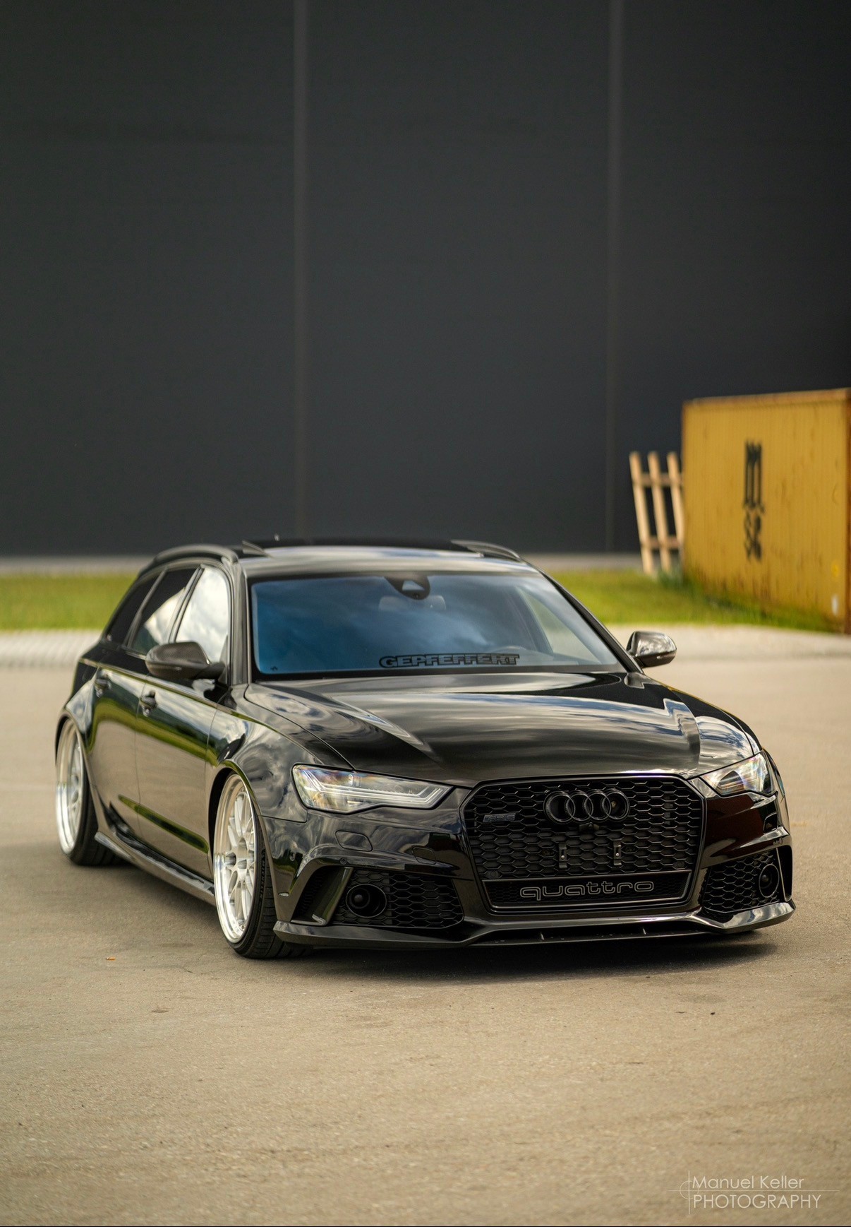 AUDI 4.0 V8 TFSI perform. qu. T-Tr.-image-3
