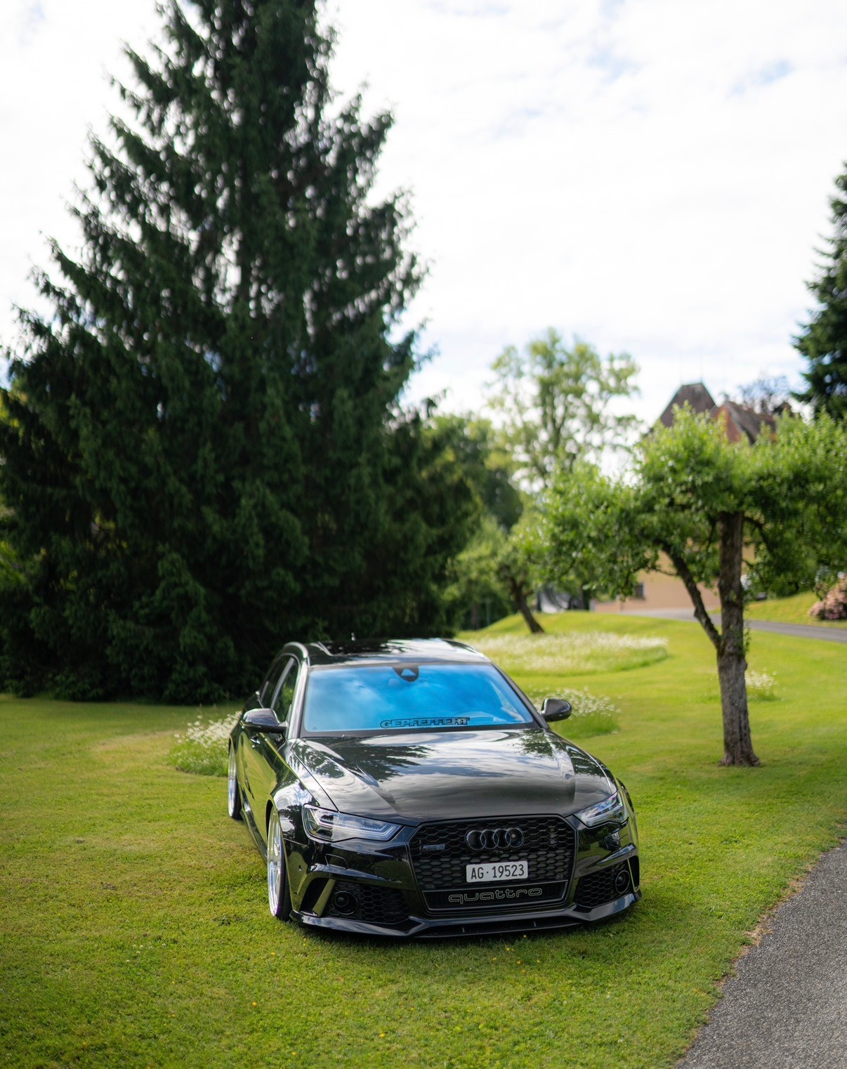 AUDI 4.0 V8 TFSI perform. qu. T-Tr.-image-1