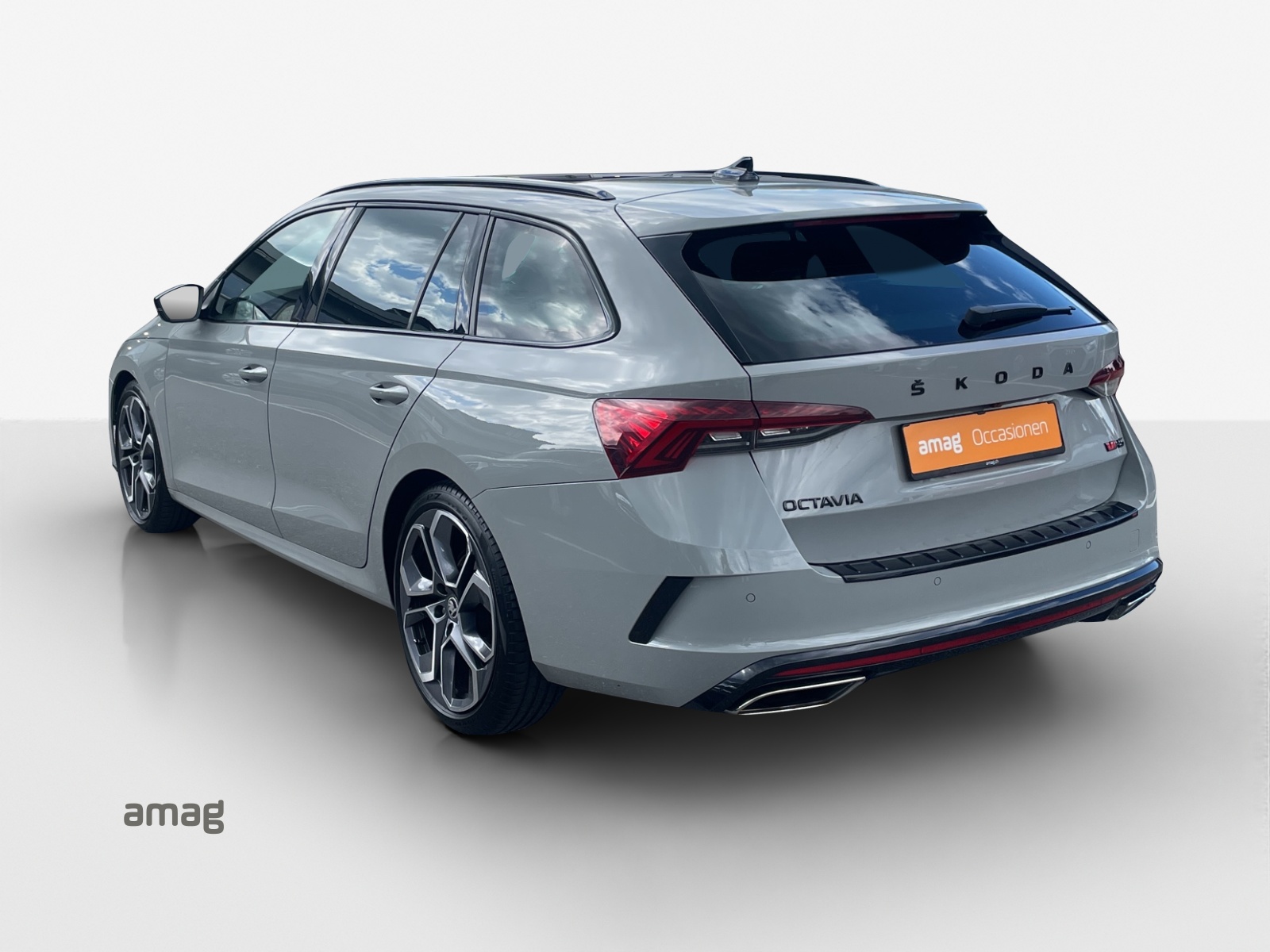 SKODA Octavia Combi 2.0 TDI DSG RS 4x4-image-2