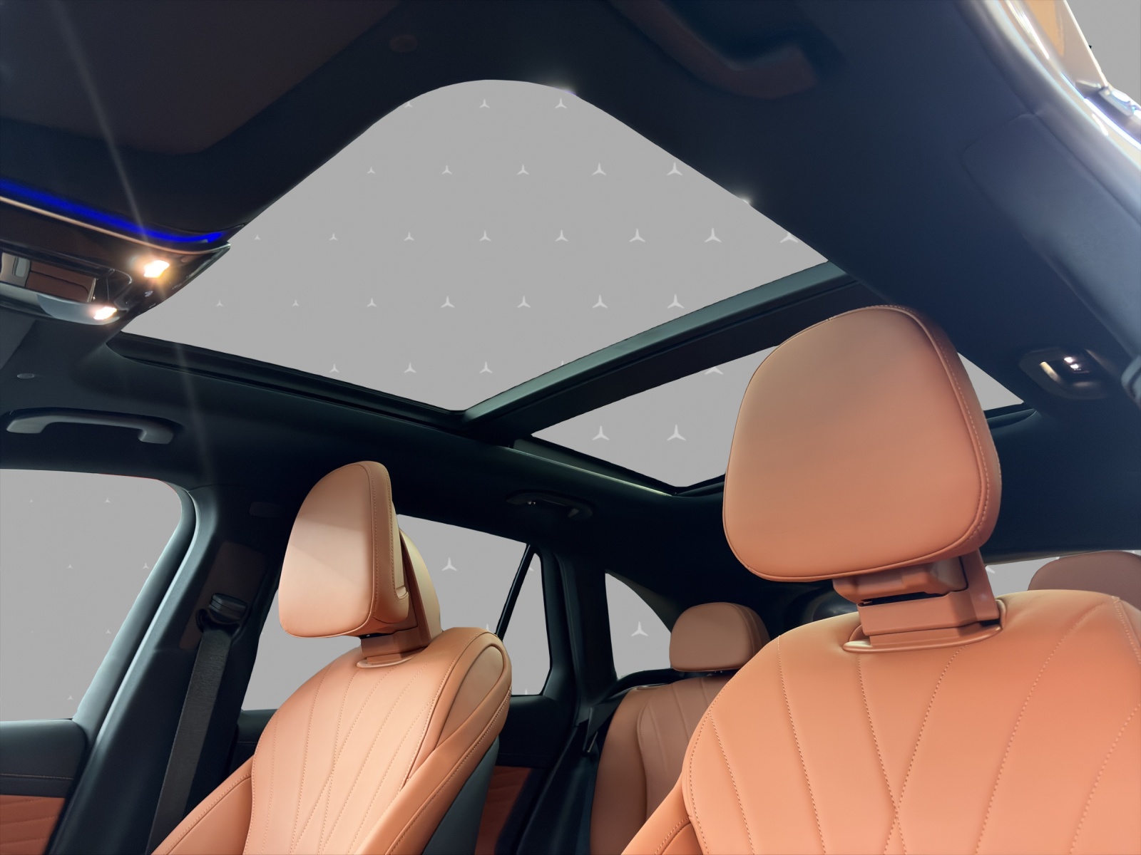 MERCEDES-BENZ GLC 300 e 4M - AMG / DISTRONIC / 360 Grad Kamera / Head-Up Display-image-8