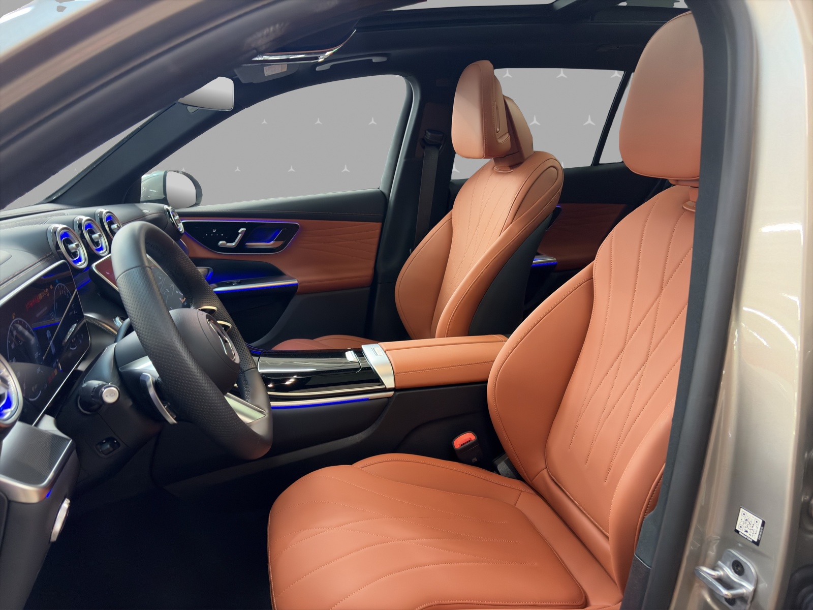 MERCEDES-BENZ GLC 300 e 4M - AMG / DISTRONIC / 360 Grad Kamera / Head-Up Display-image-7
