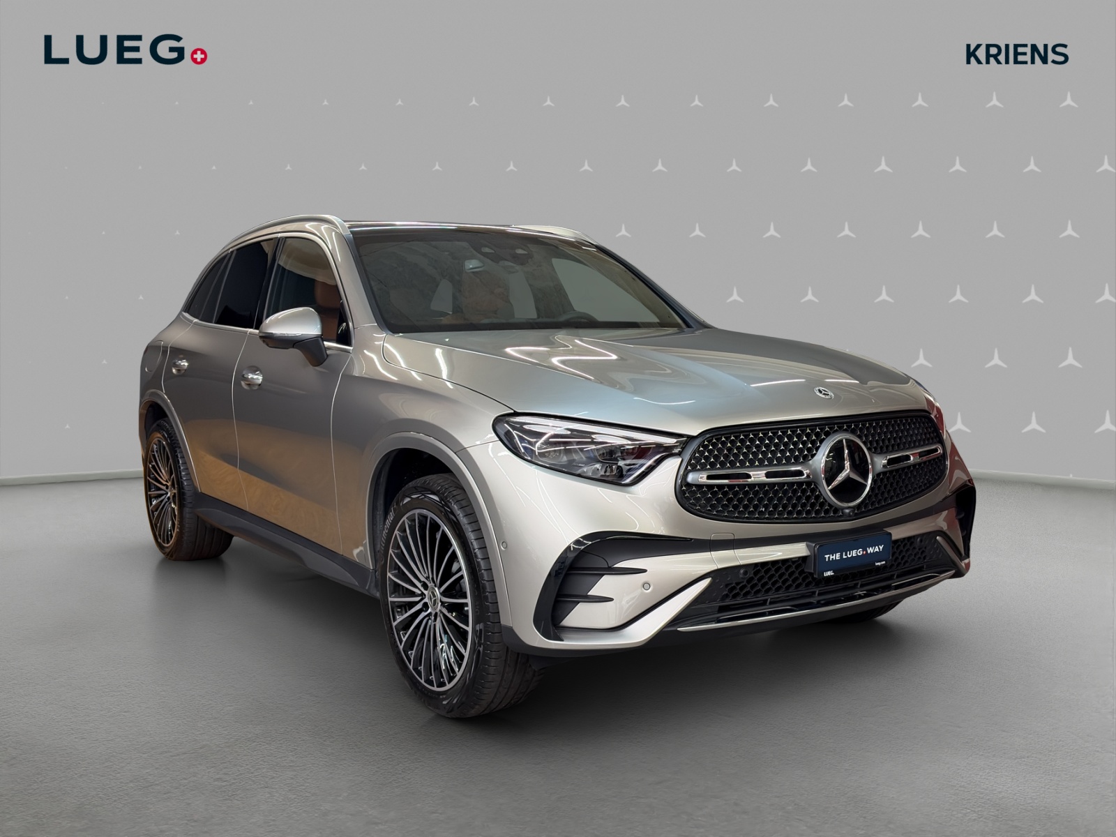 MERCEDES-BENZ GLC 300 e 4M - AMG / DISTRONIC / 360 Grad Kamera / Head-Up Display-image-6