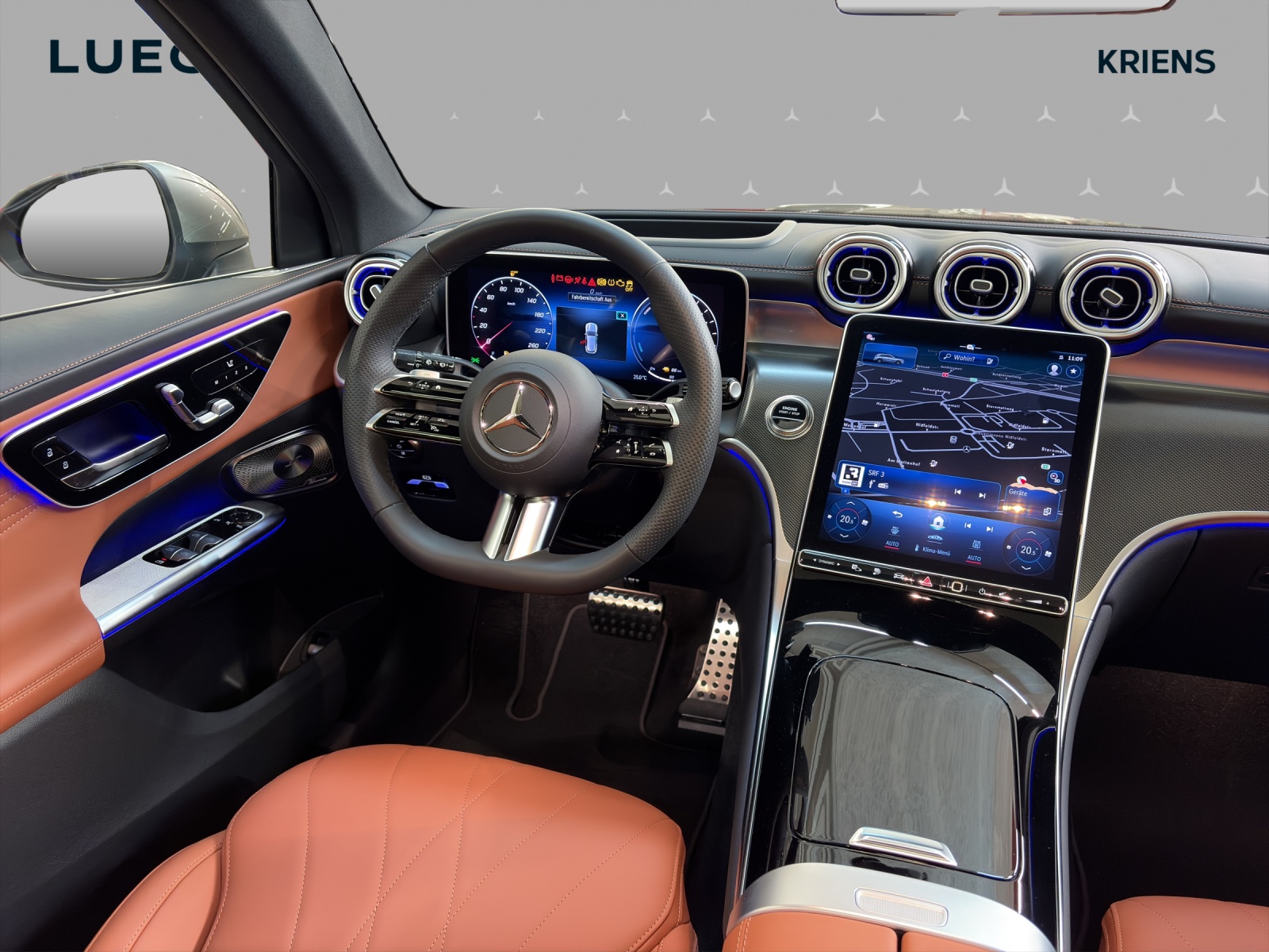 MERCEDES-BENZ GLC 300 e 4M - AMG / DISTRONIC / 360 Grad Kamera / Head-Up Display-image-11
