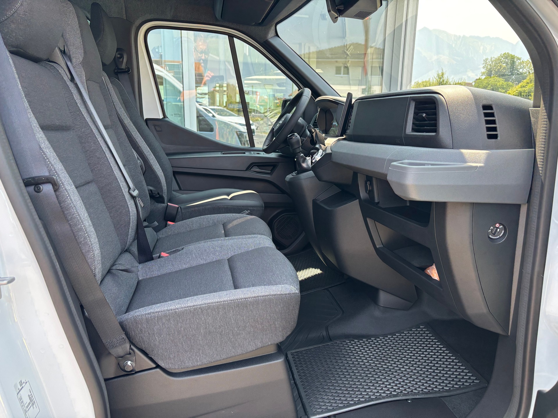 NISSAN Interstar Acenta L3H1-image-5