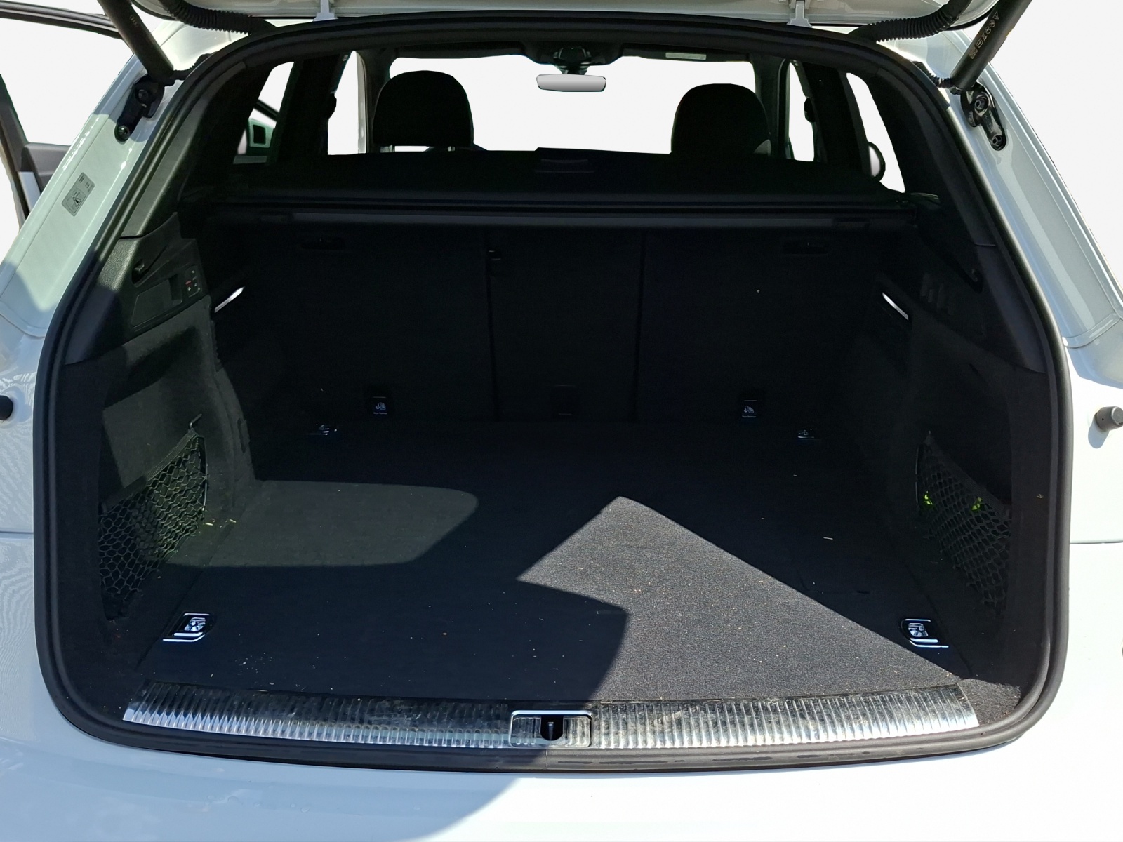AUDI Q5 55 TFSI e PHEV S line quattro S-tronic-image-12