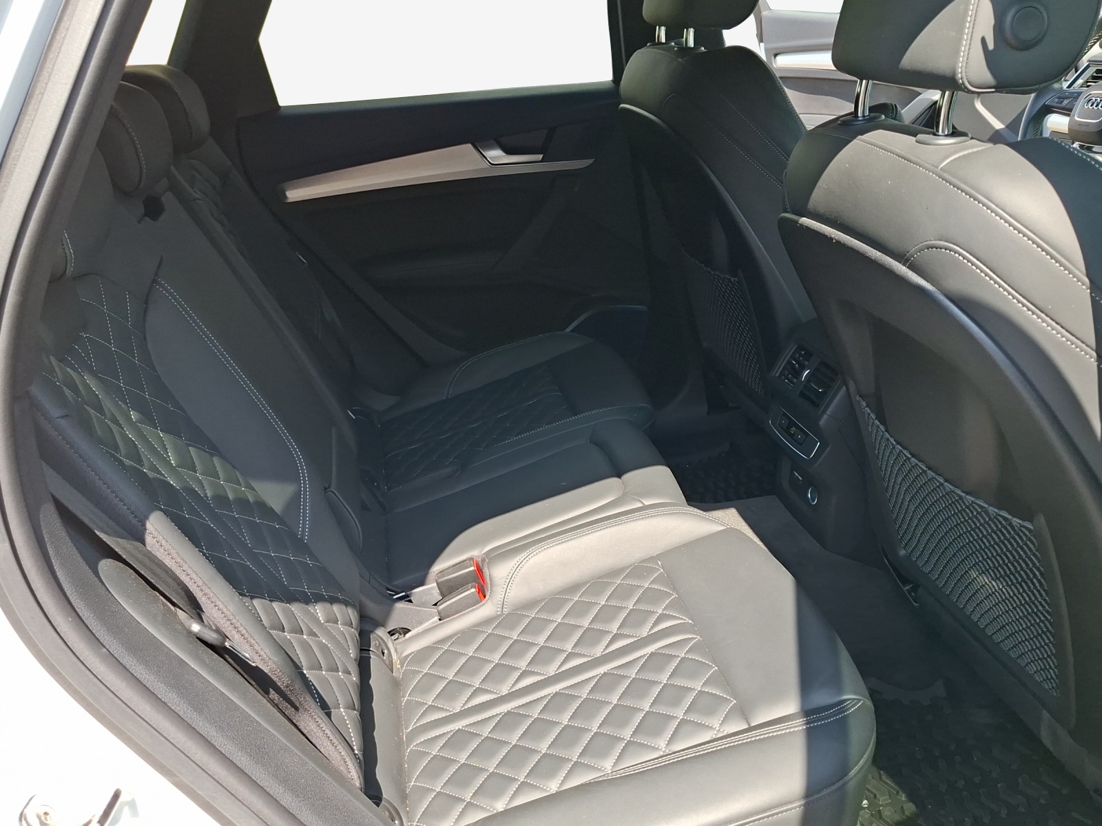 AUDI Q5 55 TFSI e PHEV S line quattro S-tronic-image-13