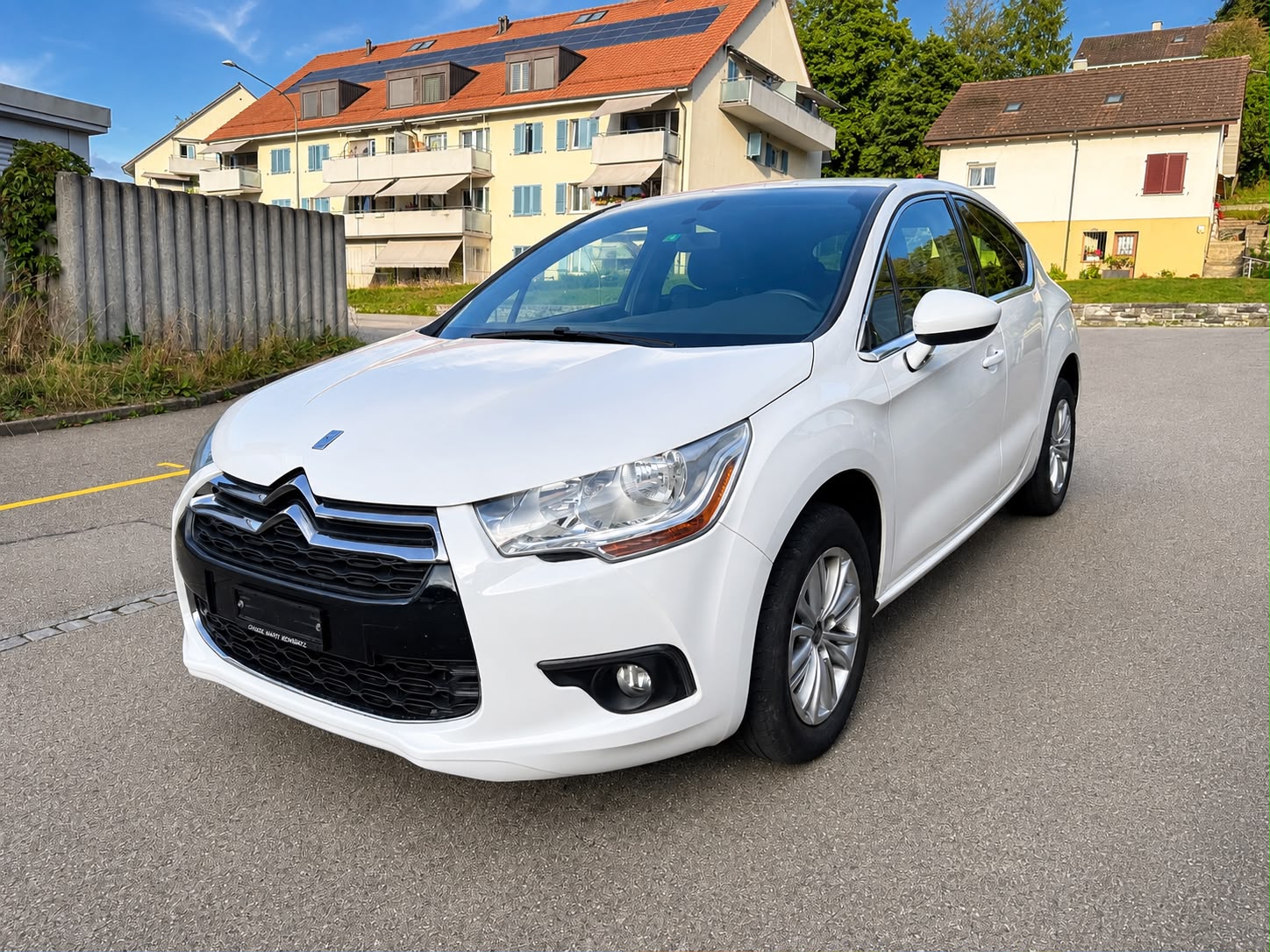DS AUTOMOBILES DS4 1.6 VTi Chic-image-1