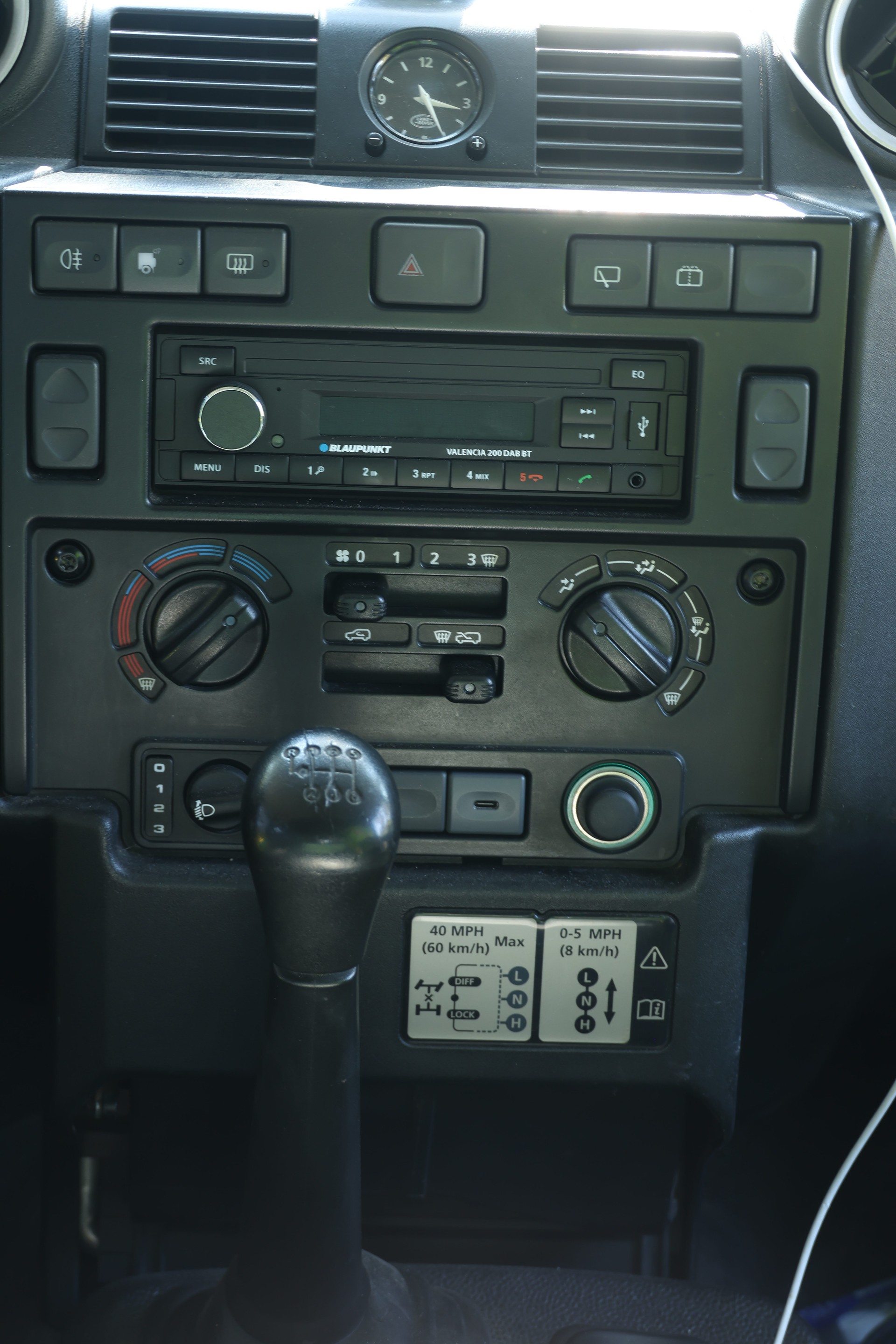 LAND ROVER 2.2 TD4 SW-image-2