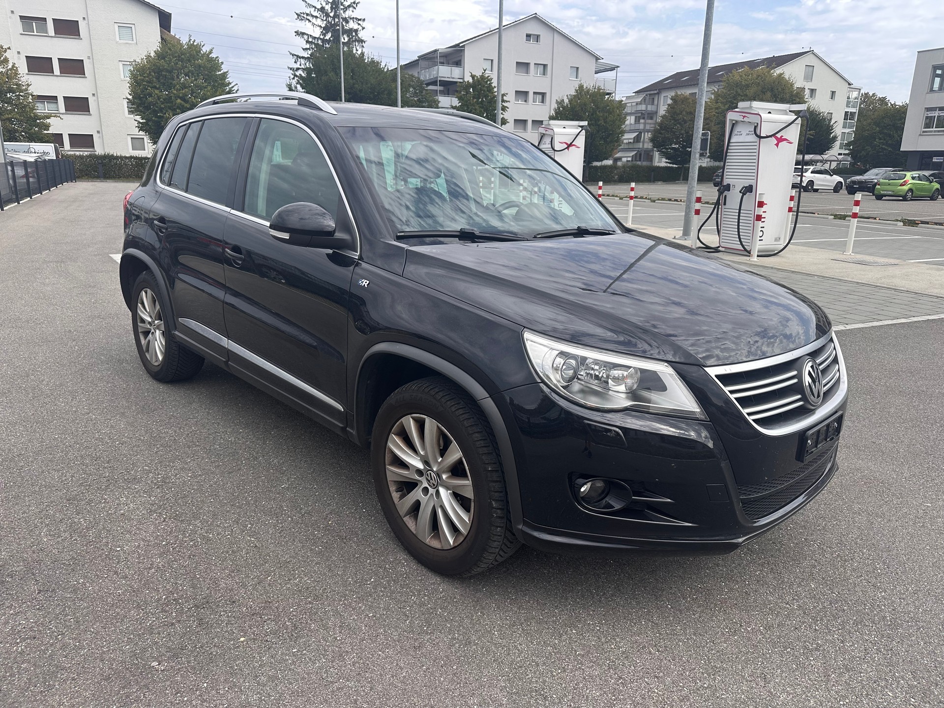 VW Tiguan 2.0 TSI R-Line-image-2