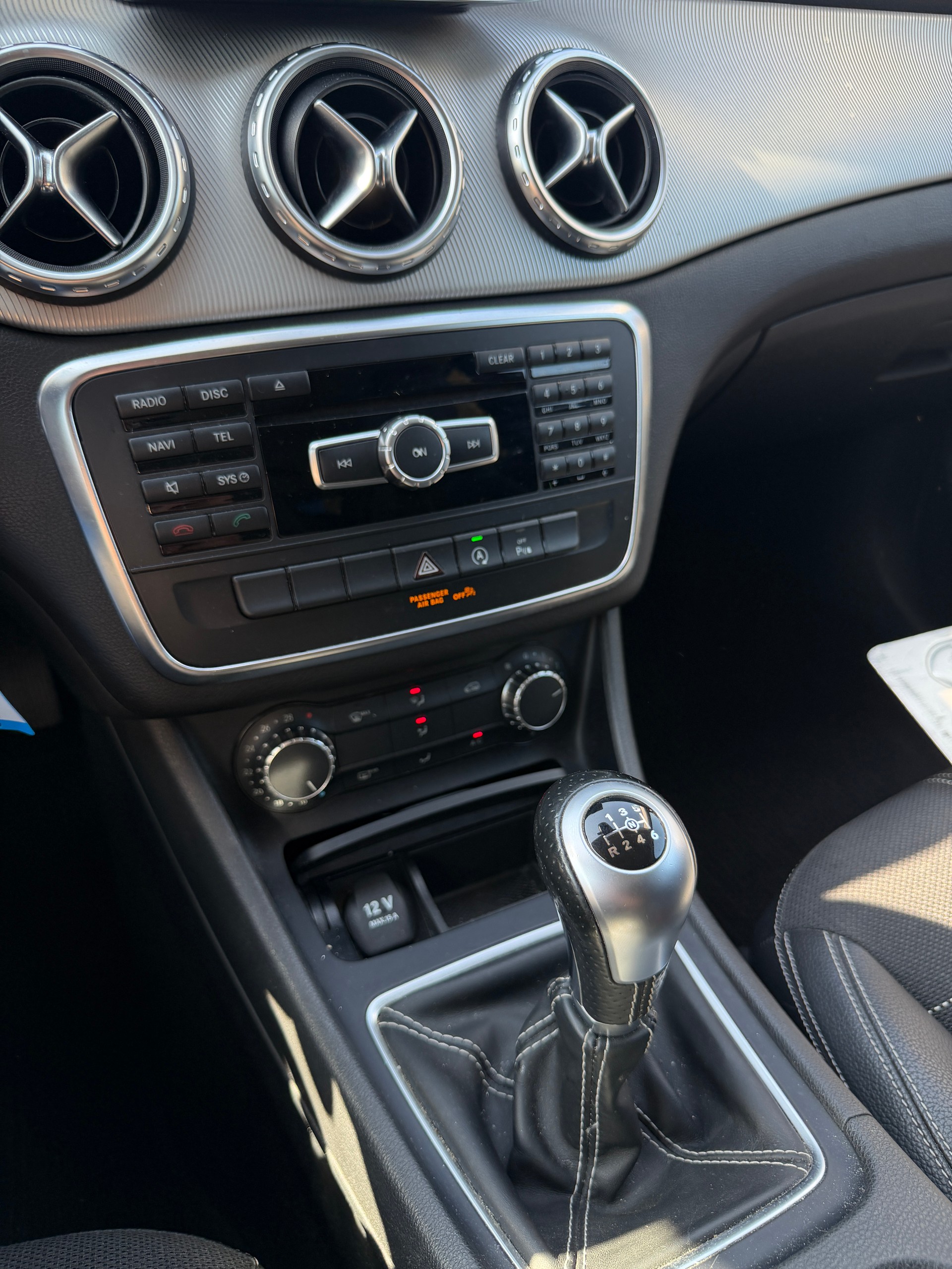 MERCEDES-BENZ GLA 200 Night Star-image-10