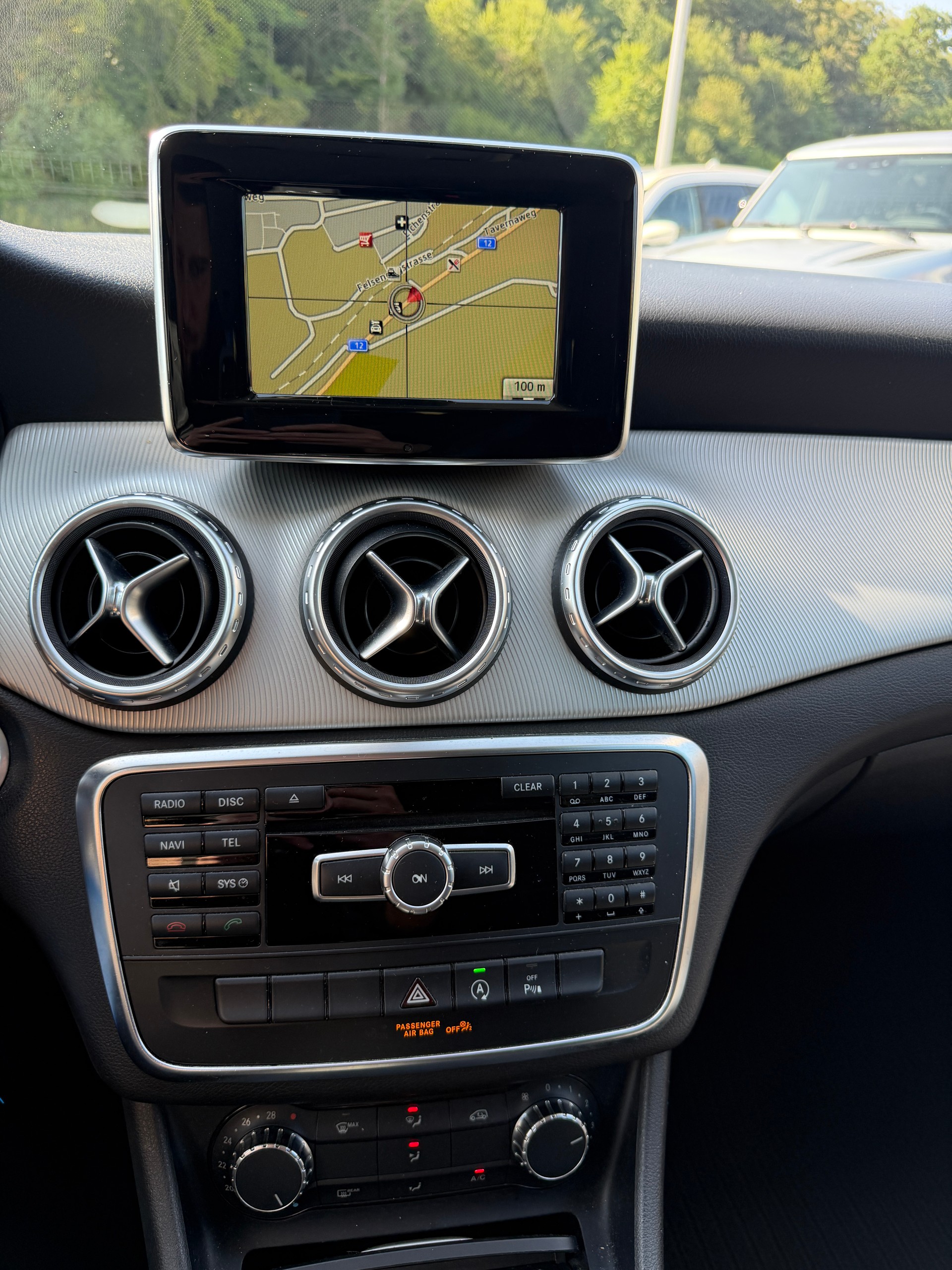 MERCEDES-BENZ GLA 200 Night Star-image-11