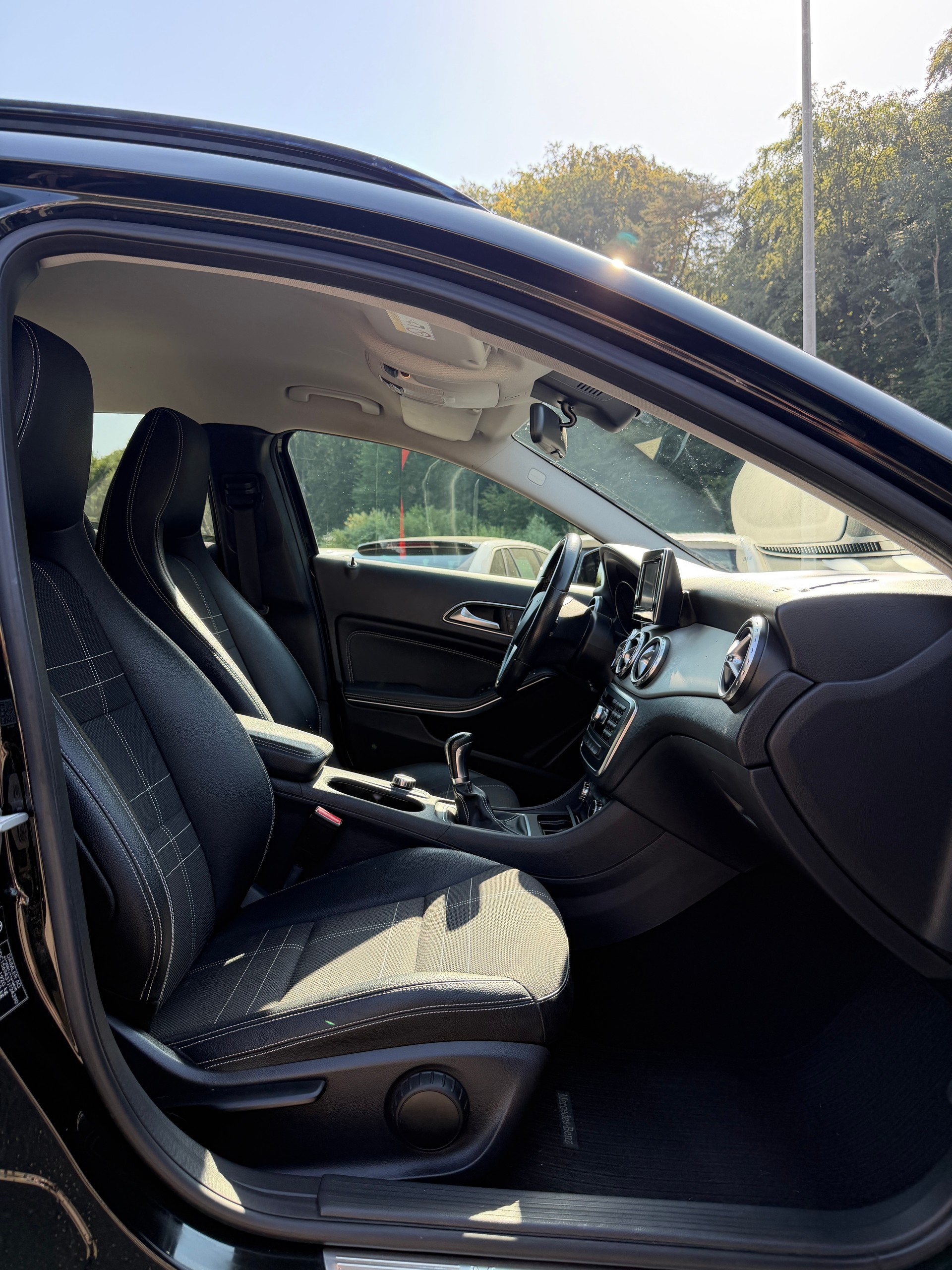 MERCEDES-BENZ GLA 200 Night Star-image-9