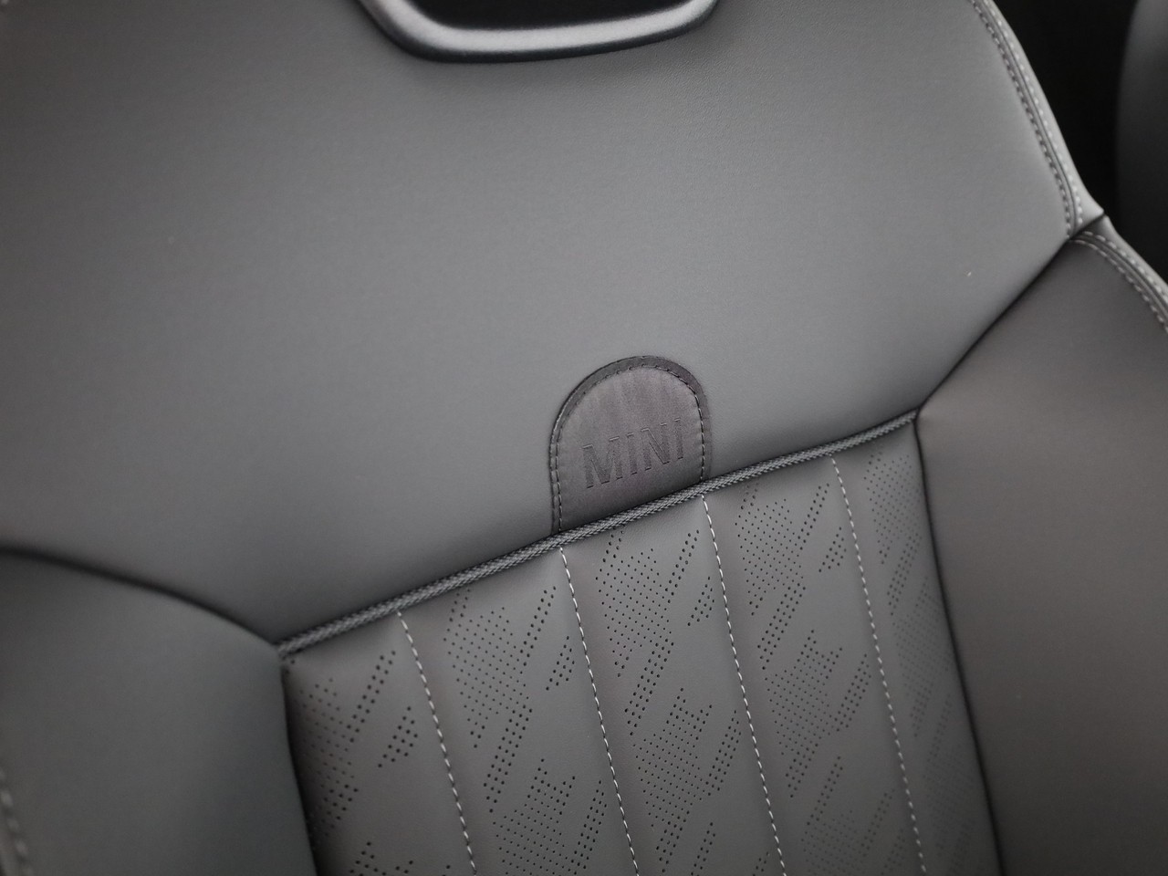 MINI Cooper S Cabriolet DKG-image-30