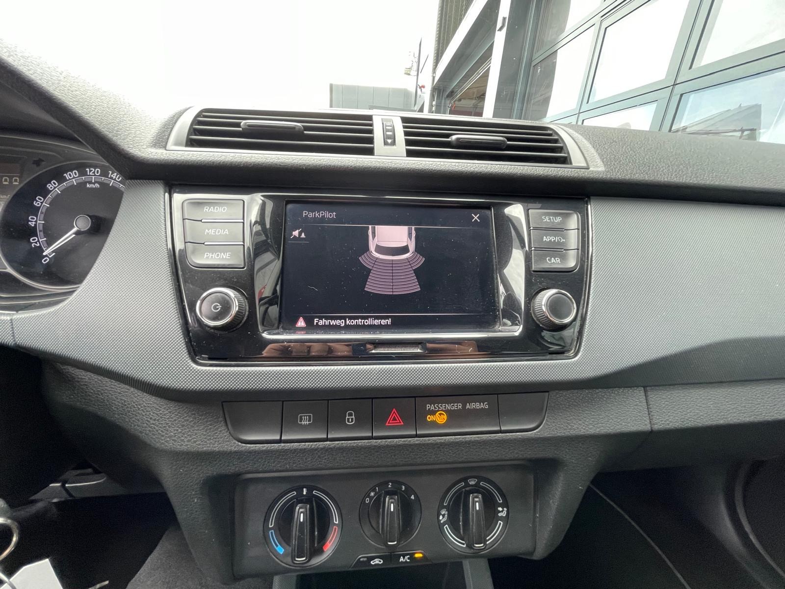 SKODA Fabia 1.0 TSI Style-image-7