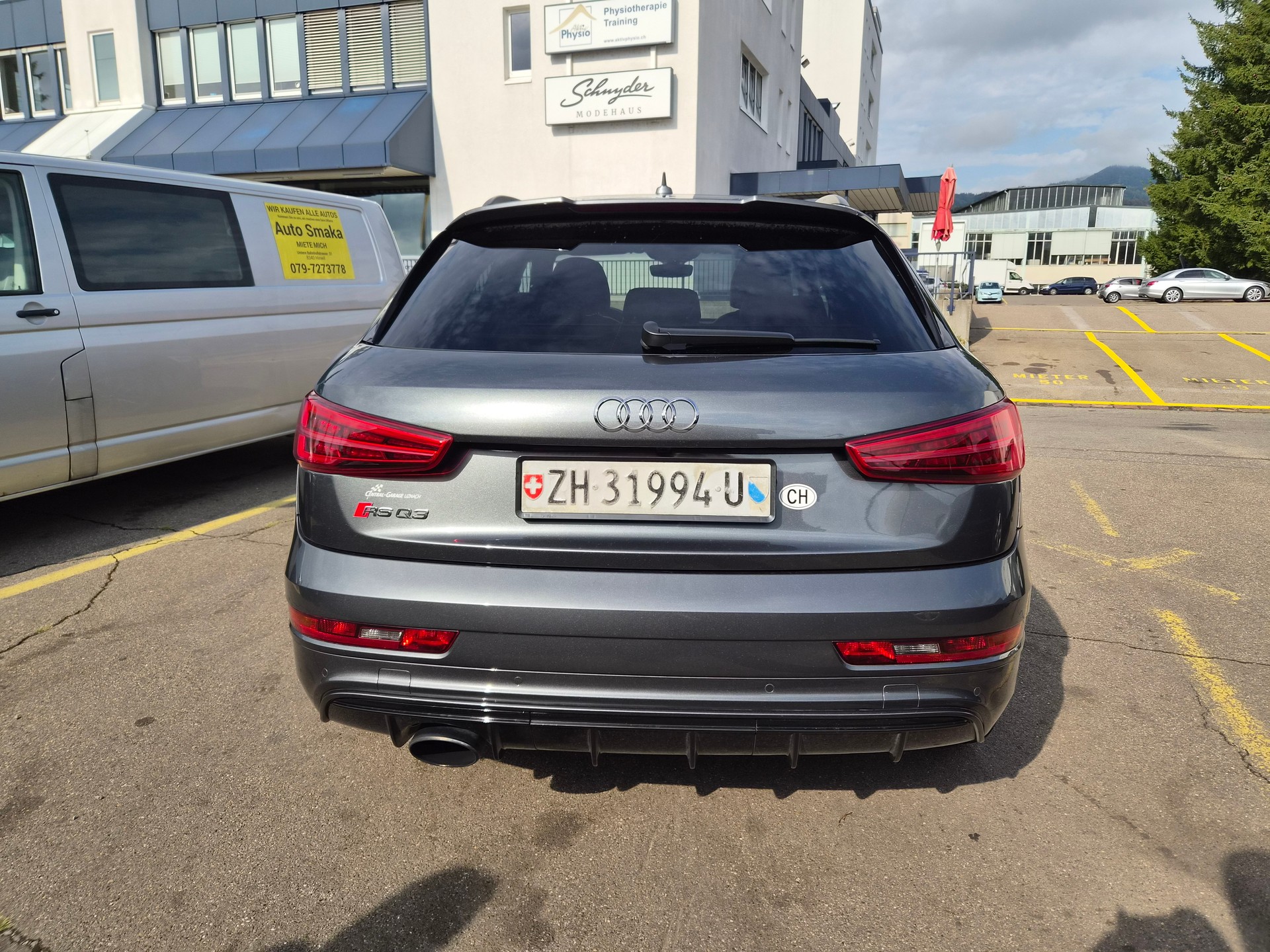 AUDI RS Q3 2.5 TFSI performance quattro S-tronic-image-5
