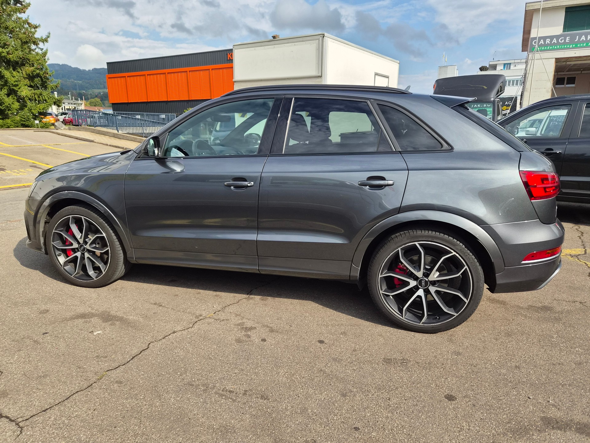 AUDI RS Q3 2.5 TFSI performance quattro S-tronic-showroom-element-3