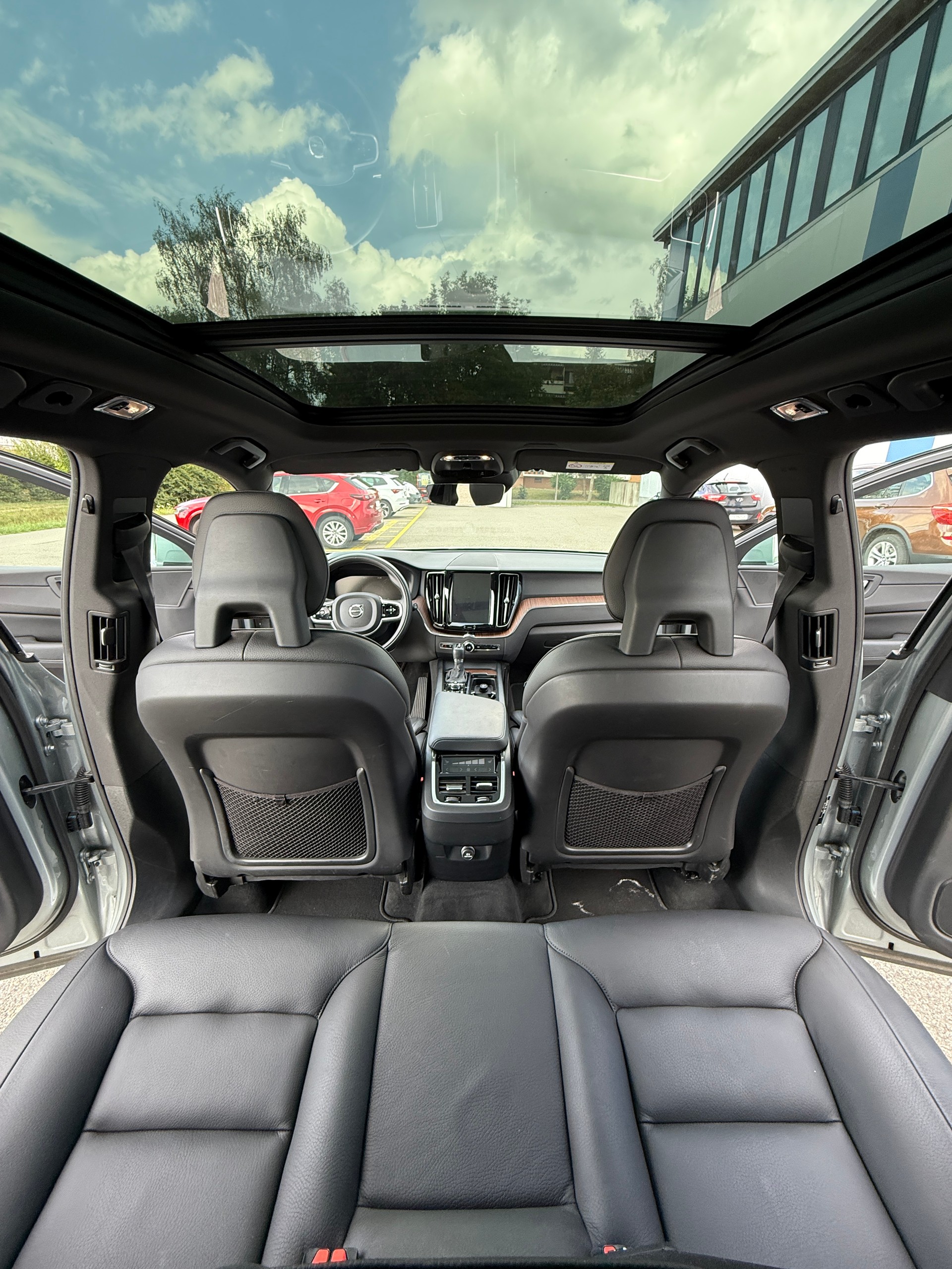 VOLVO 2.0 D5 Inscription AWD-image-5